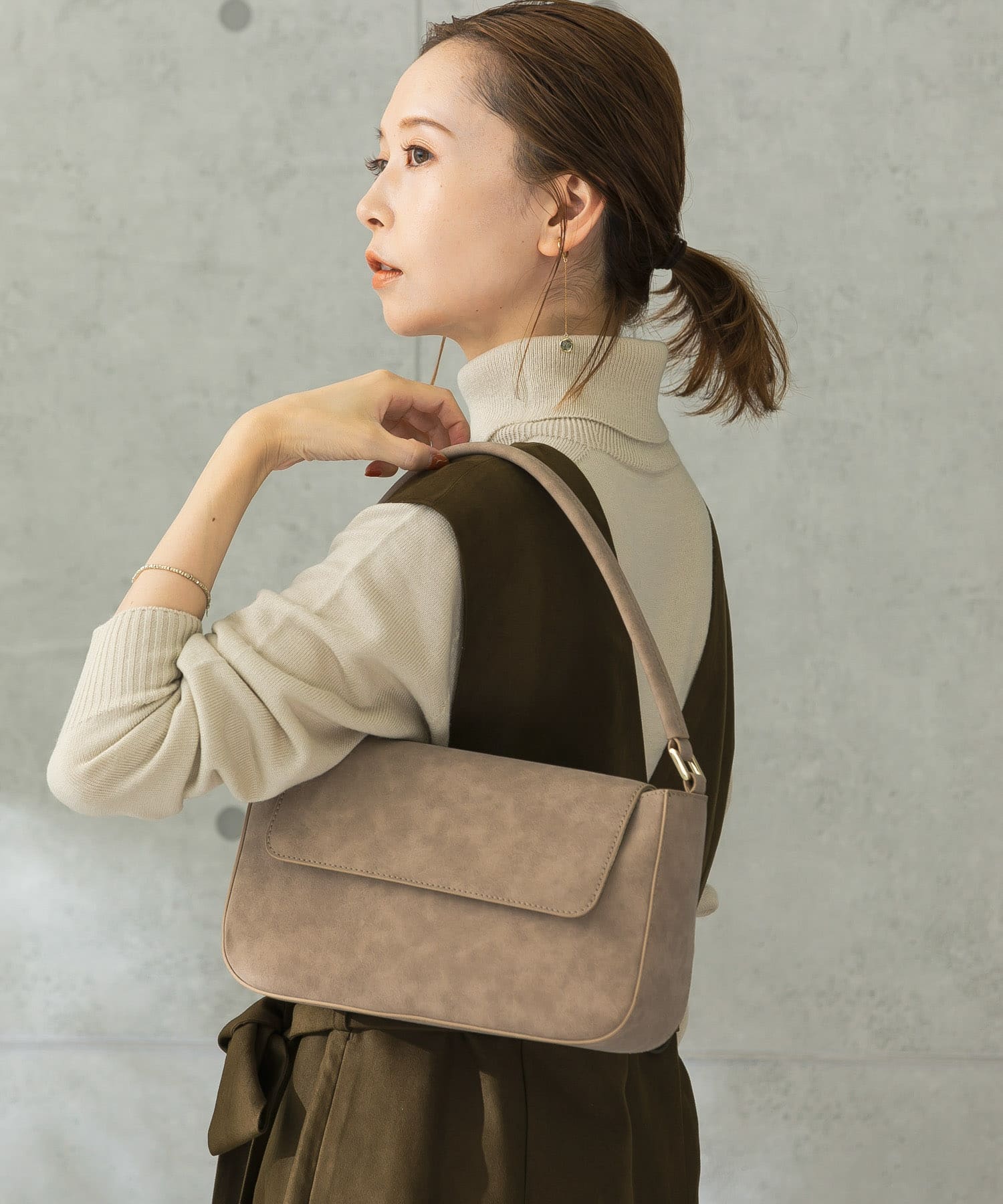 ワンハンドルフラップデザインバッグ[RA27-2AW703]｜URBAN RESEARCH 