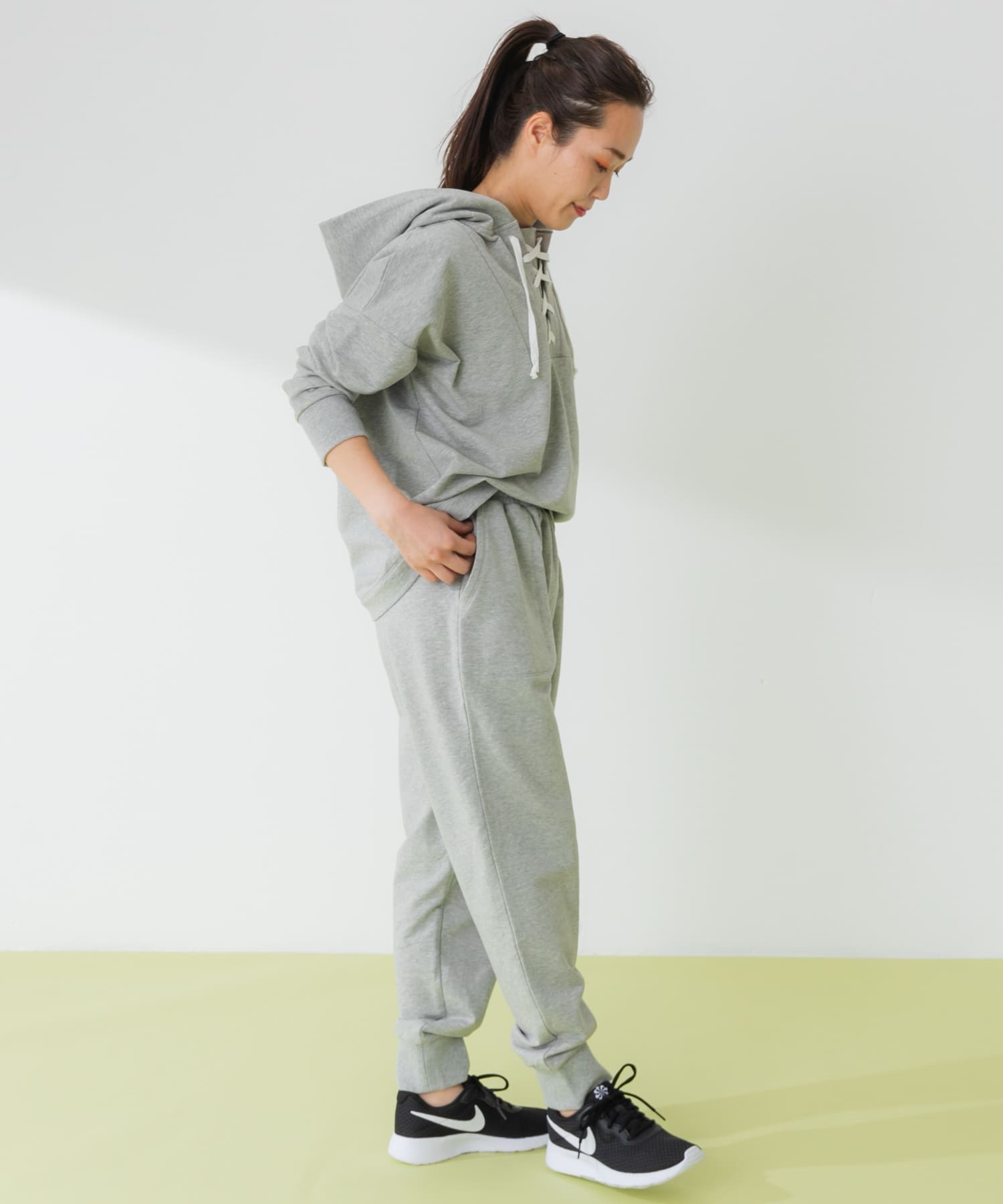 SLAB Lace up Hoodie[LA34-21Y014]｜URBAN RESEARCH公式ファッション通販
