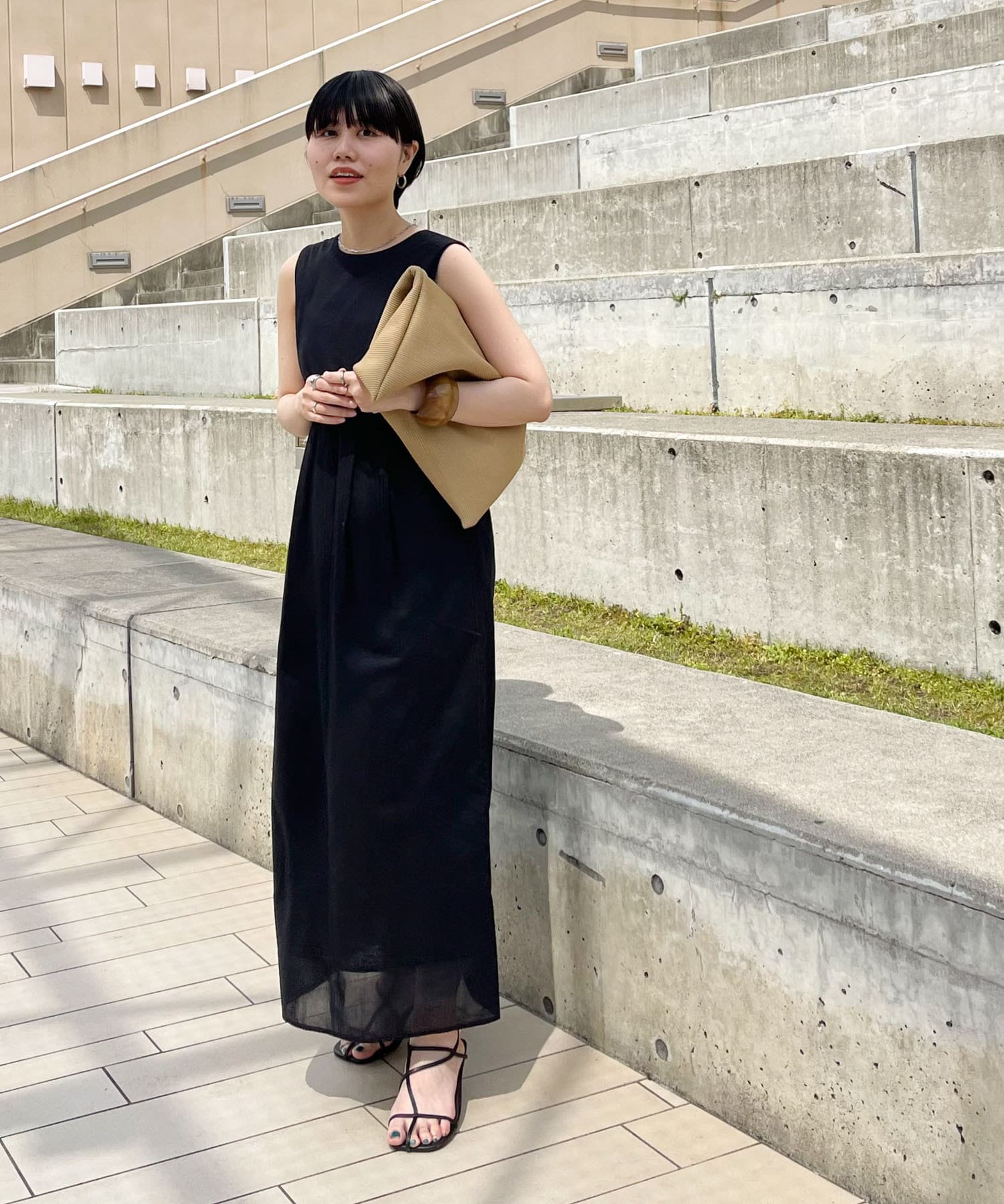 KBF BACKオープンノースリーブワンピース