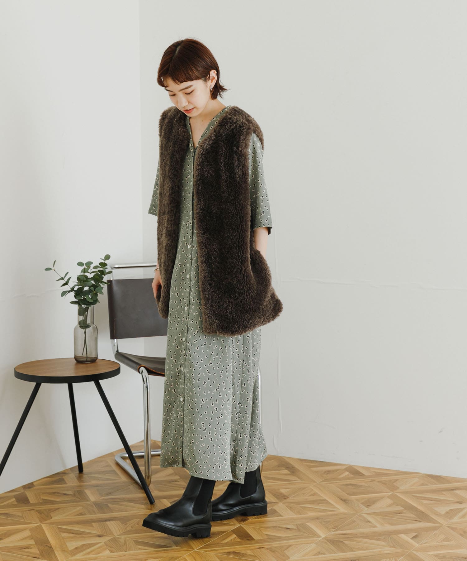 サテンフラワーオープンカラーシャツワンピース[UR36-26O001]｜URBAN