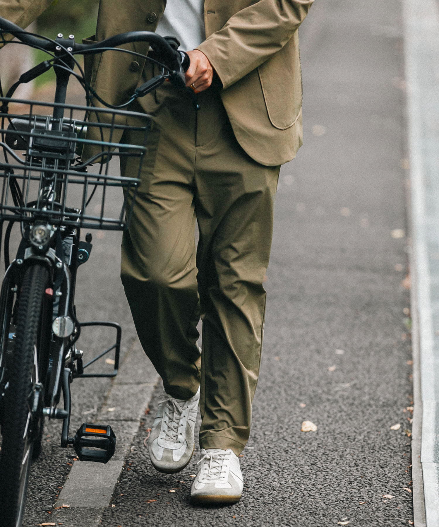 ストレッチナイロン タックパンツ[IT36-14A009]｜URBAN RESEARCH公式