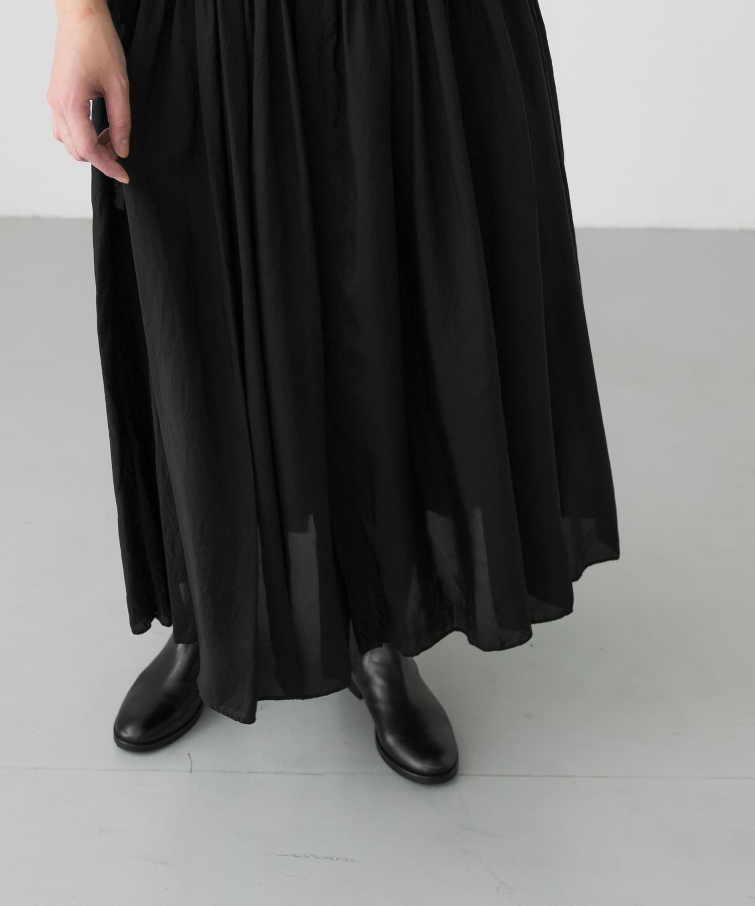 suzuki takayuki dropped torso dress[GW44-S241-24]｜URBAN RESEARCH 