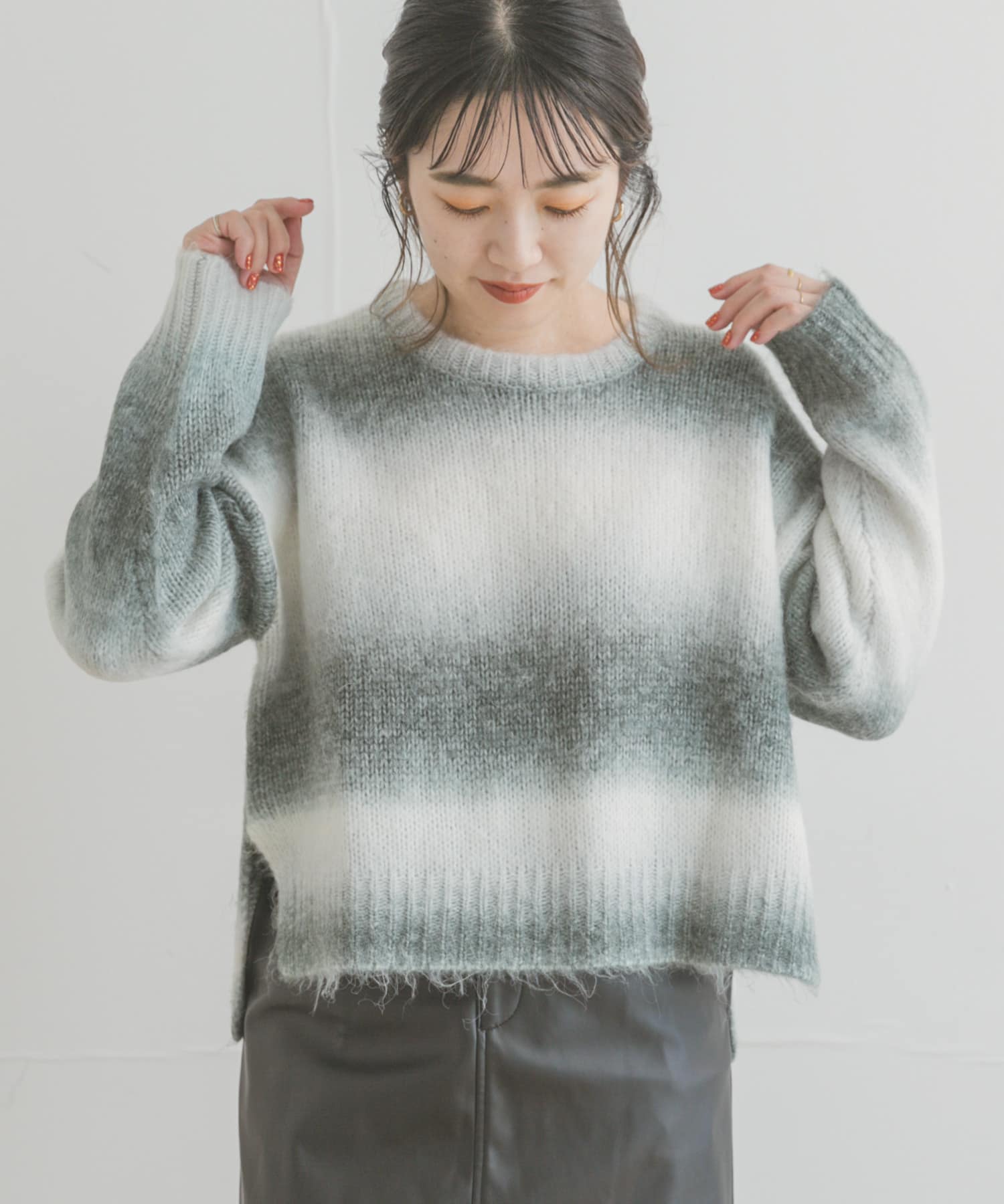 グラデーションクルーネックニット[IT27-22A001]｜URBAN RESEARCH公式ファッション通販