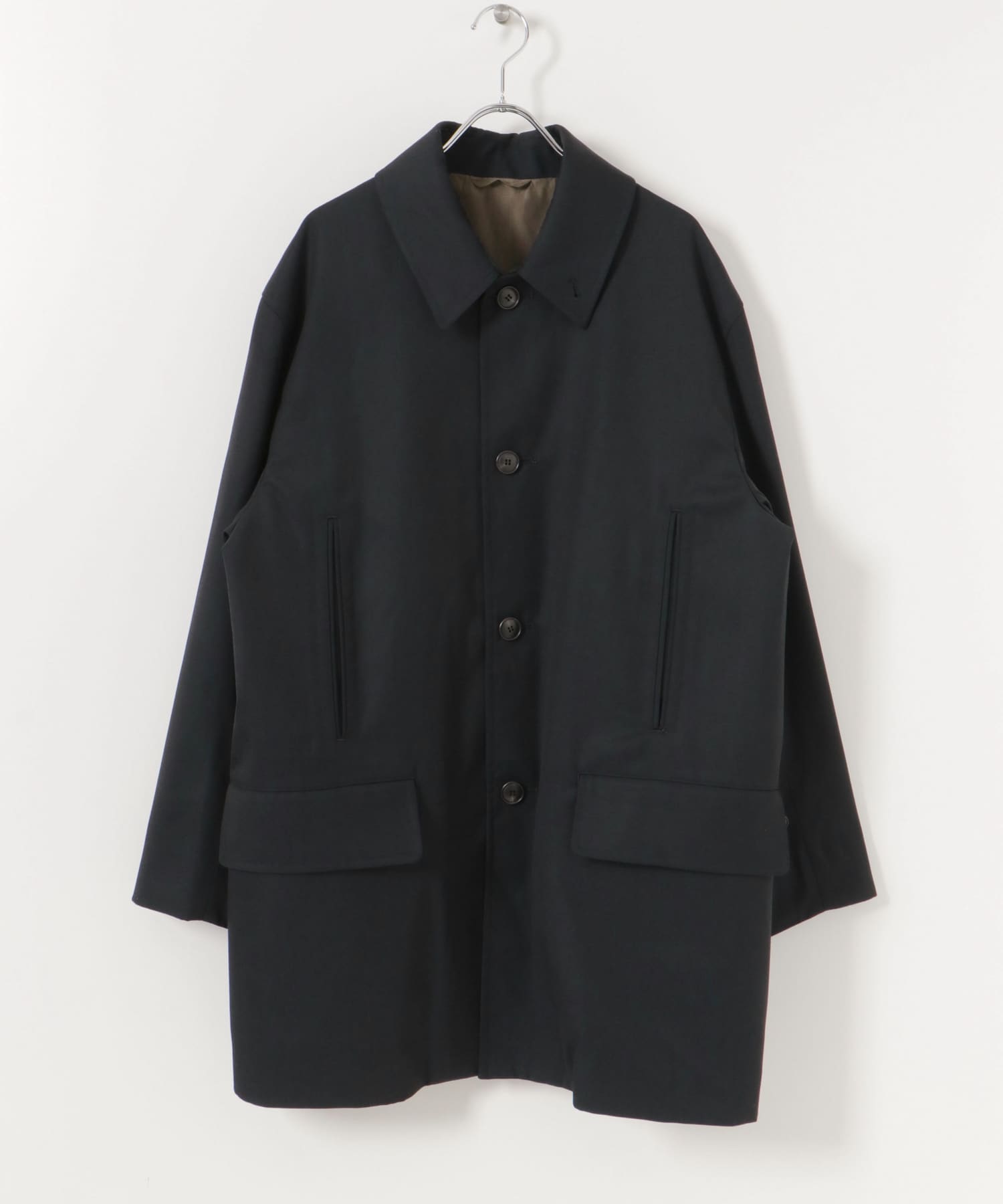 SUMARI Wool Gabardine Balmacaan Coat