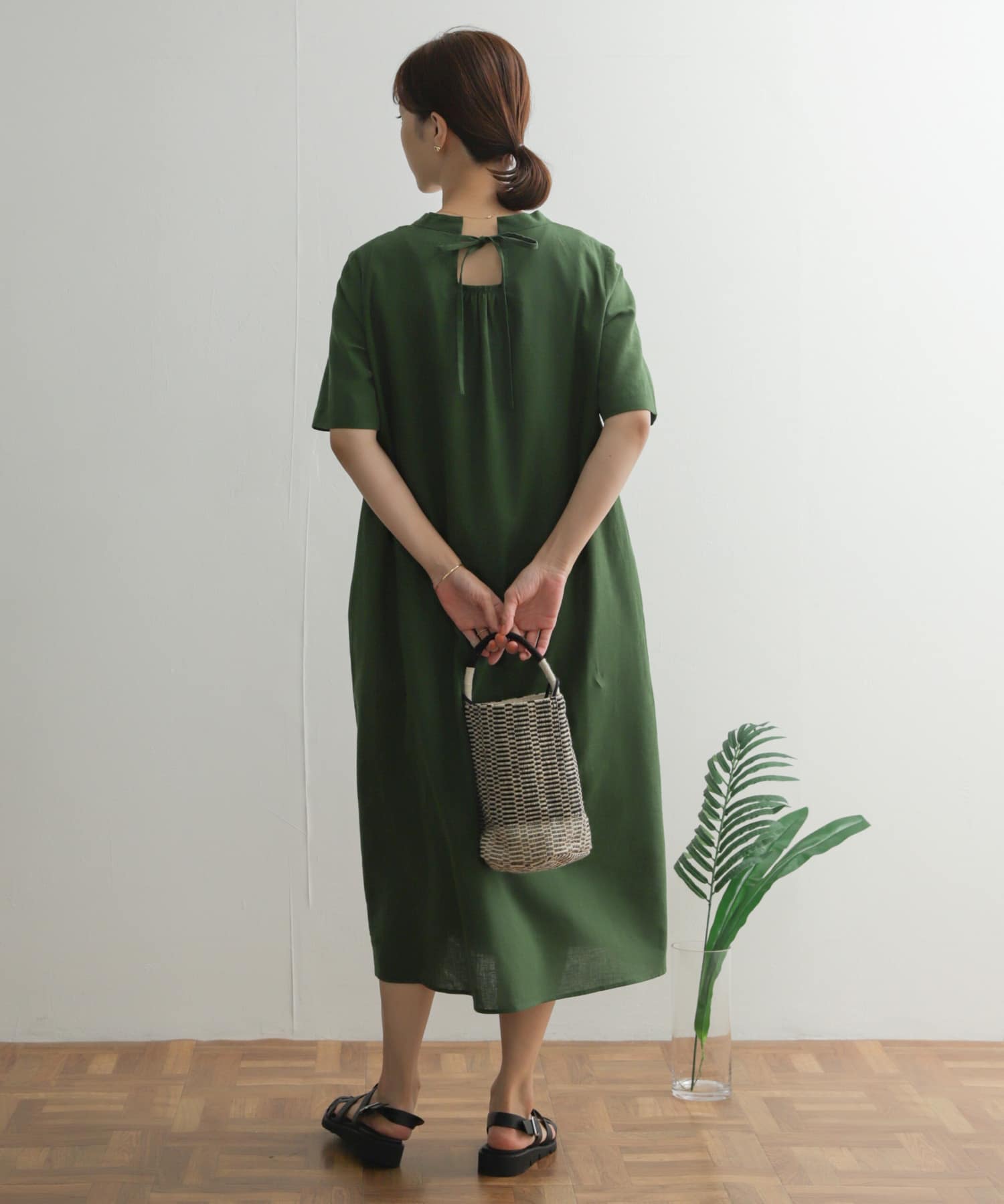 リネンコットンバックリボンワンピース[DR35-26E108]｜URBAN RESEARCH