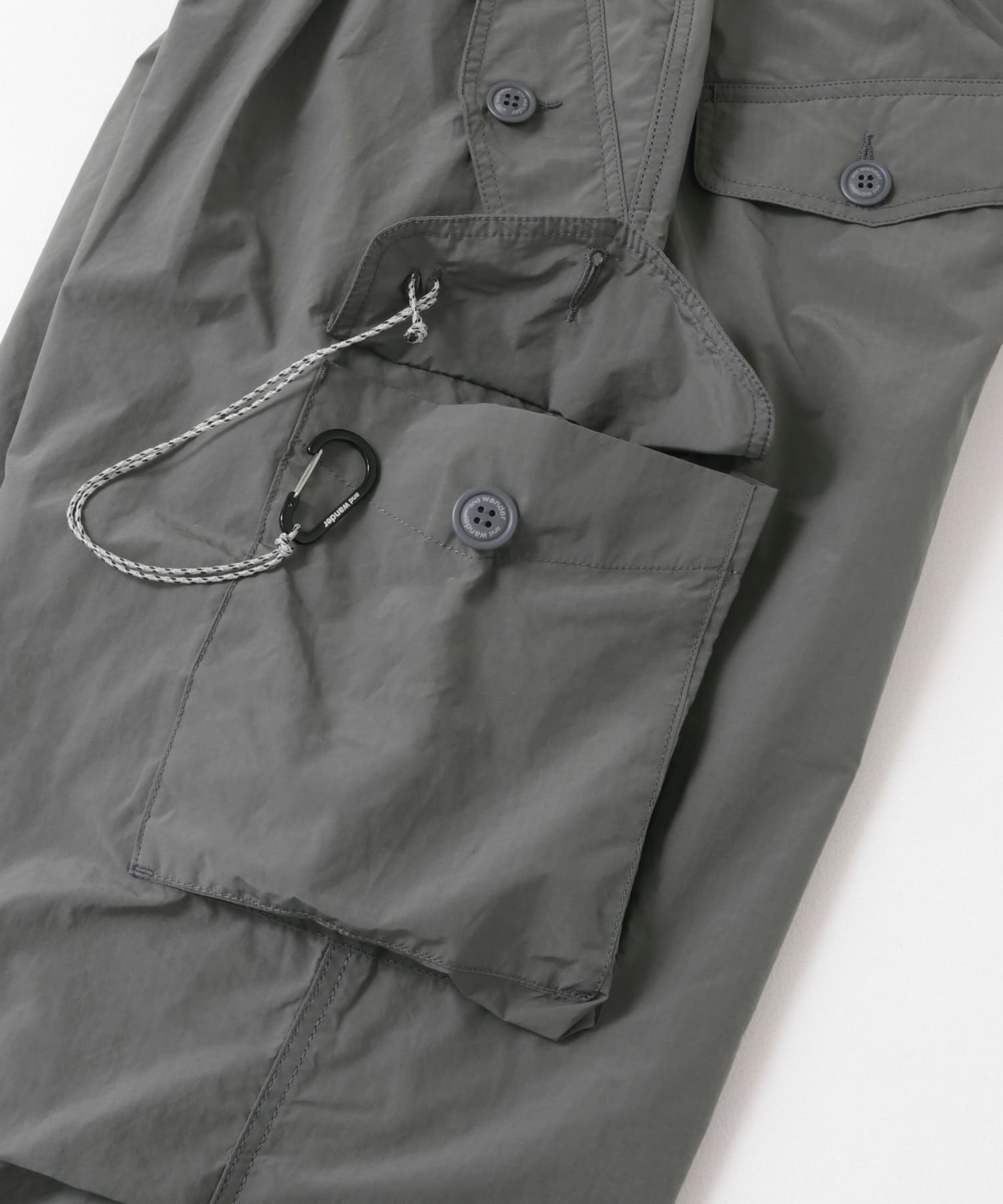 and wander oversized cargo pants[5743282083WFE36]｜URBAN RESEARCH 