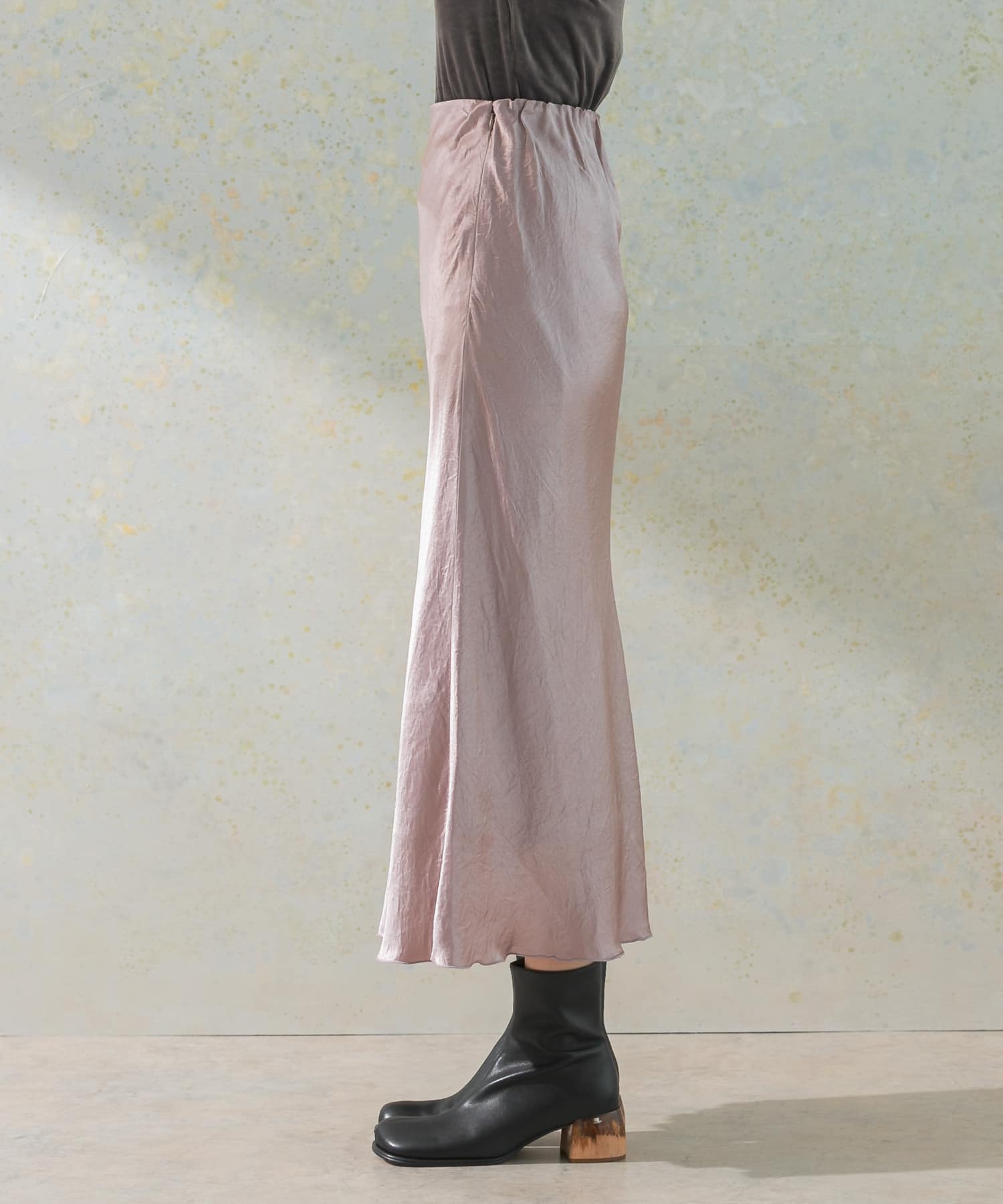 URBAN RESEARCH（アーバンリサーチ）の「サテンバイアススカート