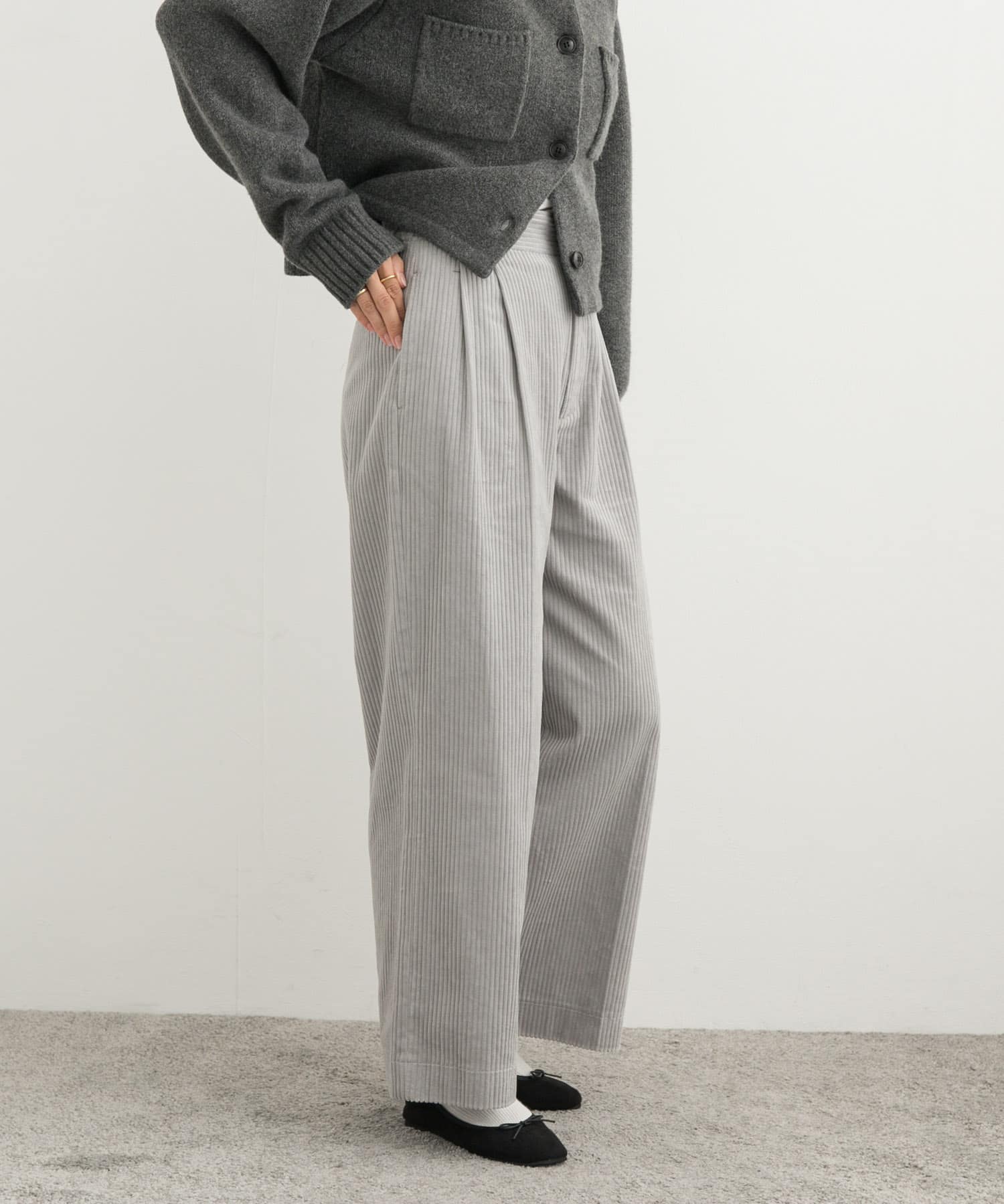 コーデュロイタックワイドパンツ[DR47-24A208]｜URBAN RESEARCH