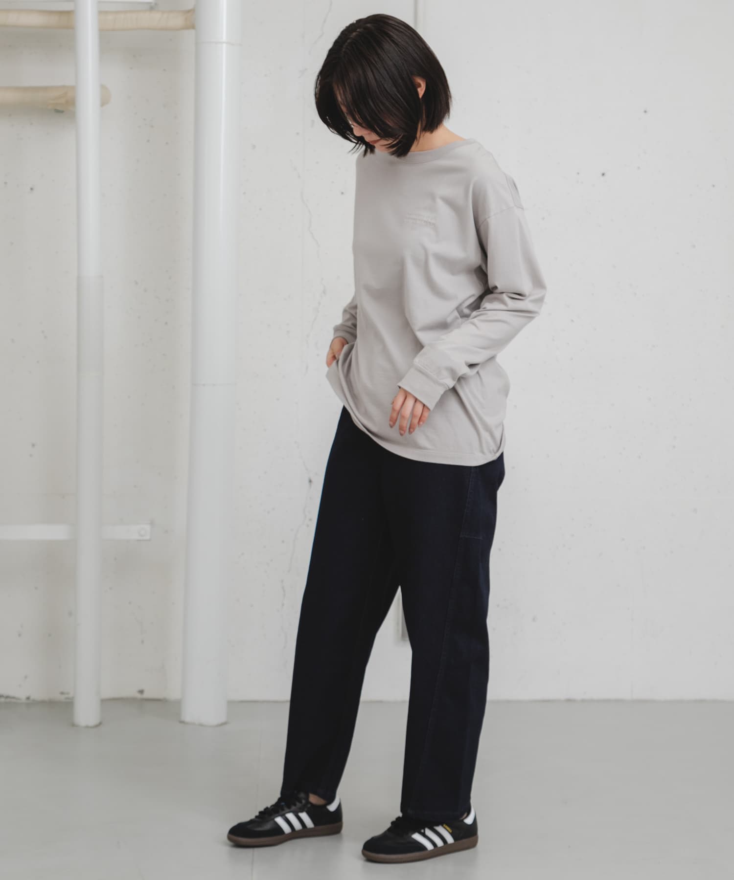 刺繍デザインロングスリーブカットソー[FEA4-21S053]｜URBAN