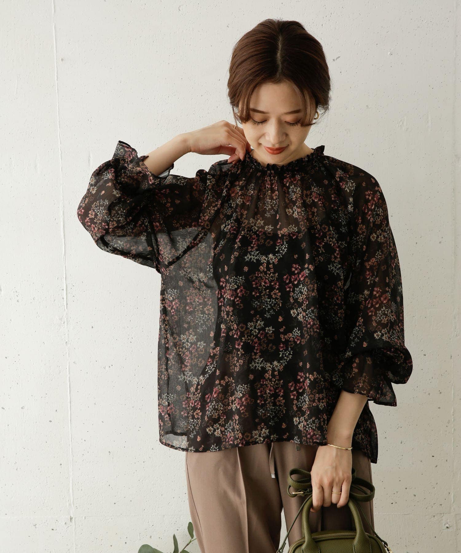 WEB限定』フラワーシフォン楊柳ブラウス[DR16-23G601]｜URBAN RESEARCH