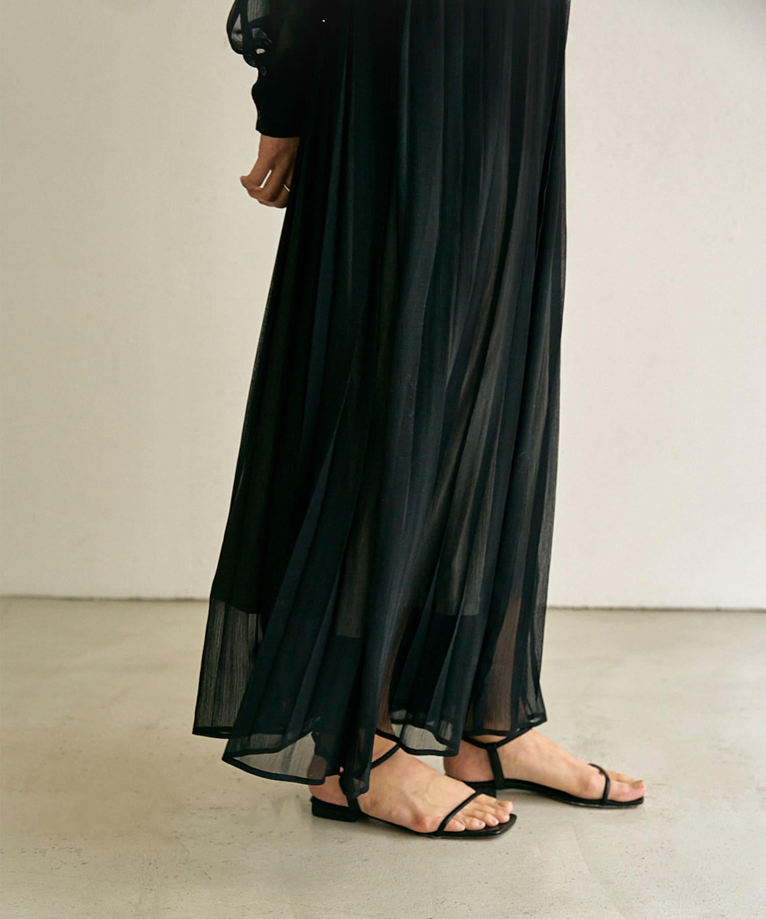 OUTERSUNSET pleated one piece[1216011-RL24]｜URBAN RESEARCH公式