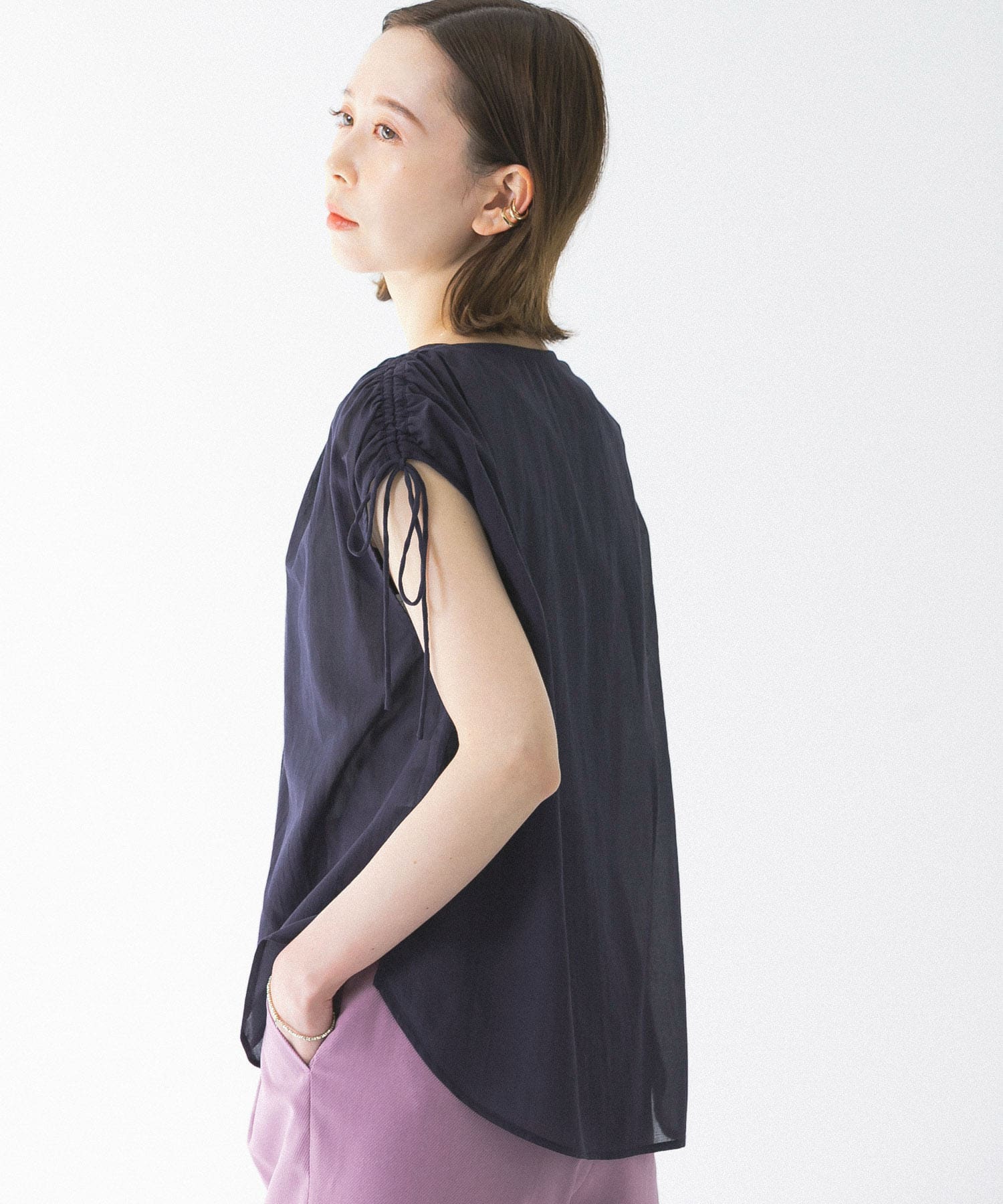 URBAN RESEARCH ショルダーシャーリングブラウス