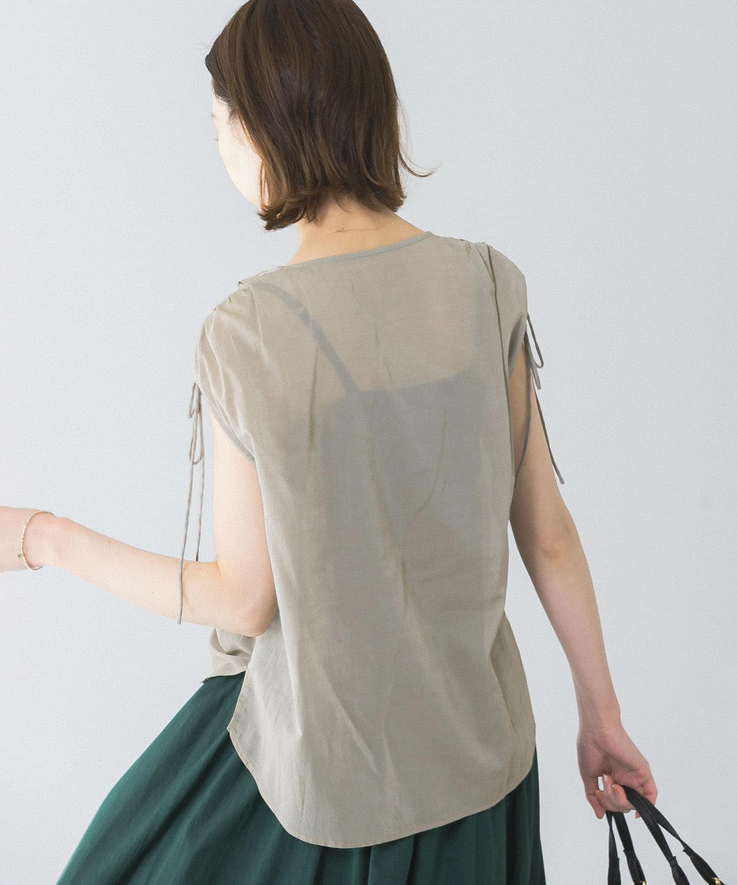URBAN RESEARCH ショルダーシャーリングブラウス