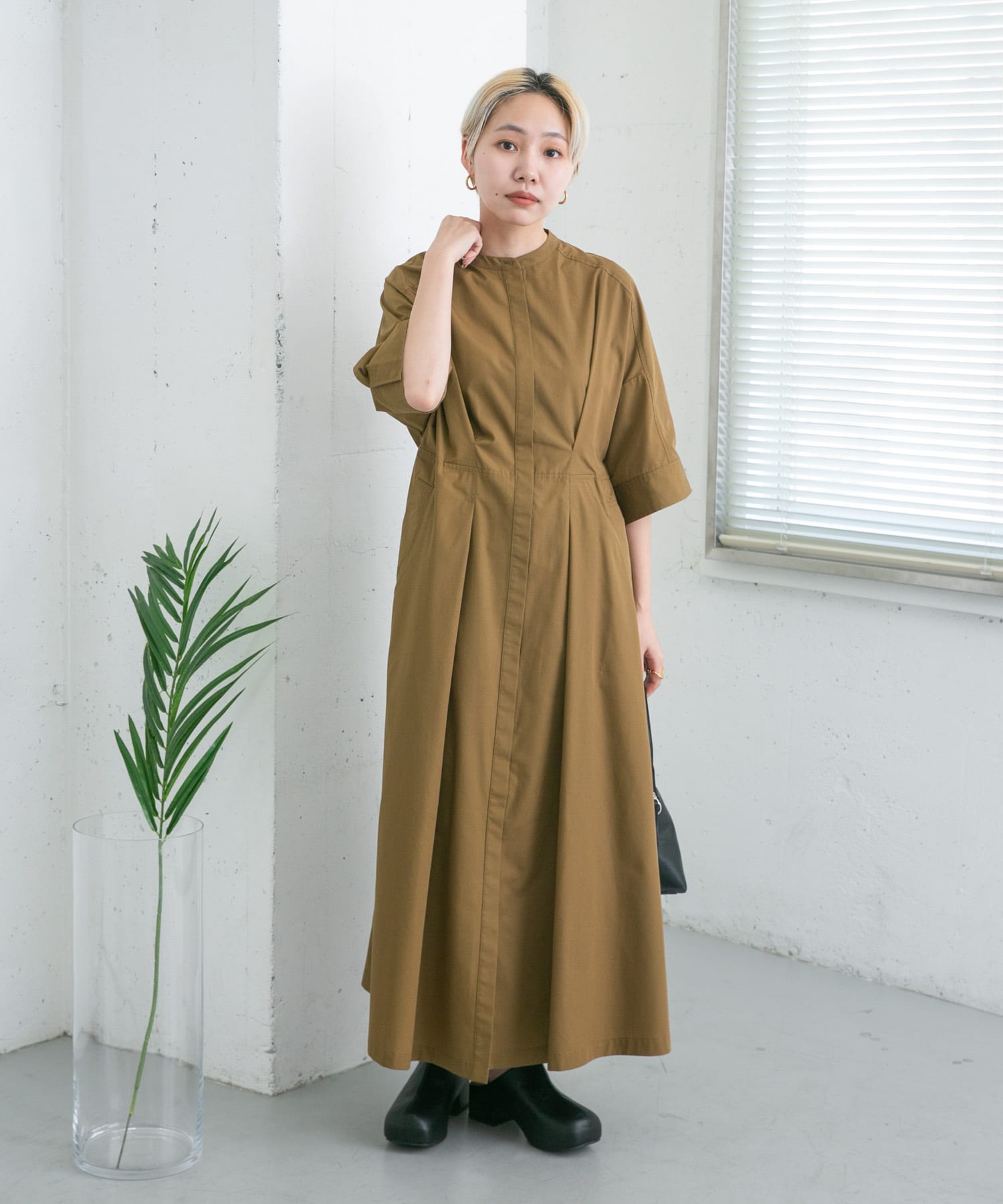 フロントタックバンドカラーシャツワンピース[KB35-26J230]｜URBAN
