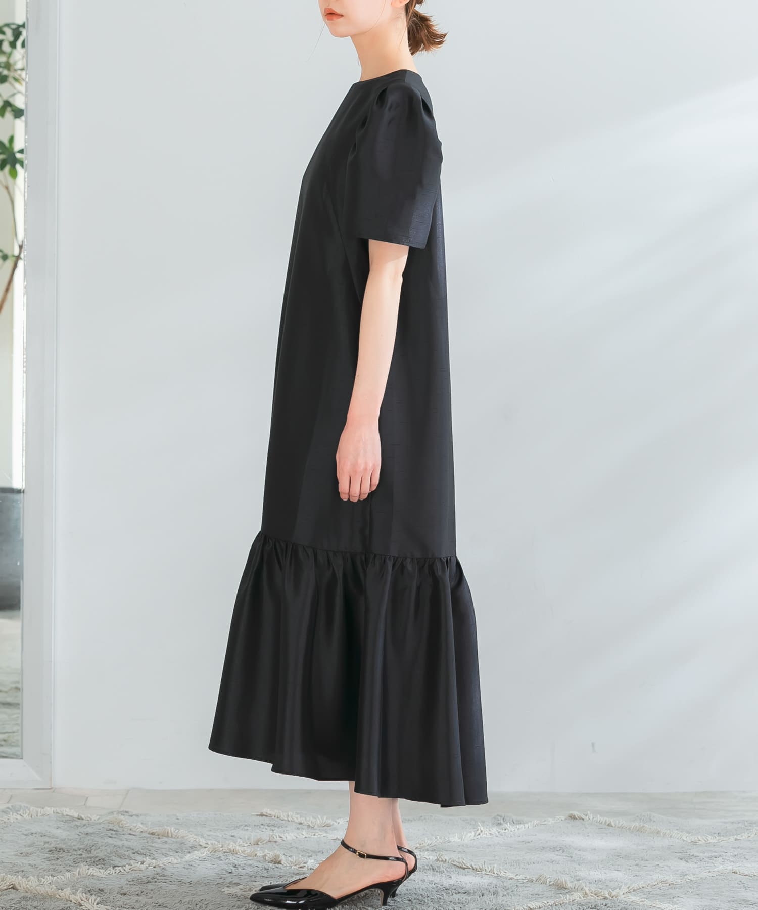 ペプラムヘムシャンタンドレス[RA35-28C507]｜URBAN RESEARCH公式