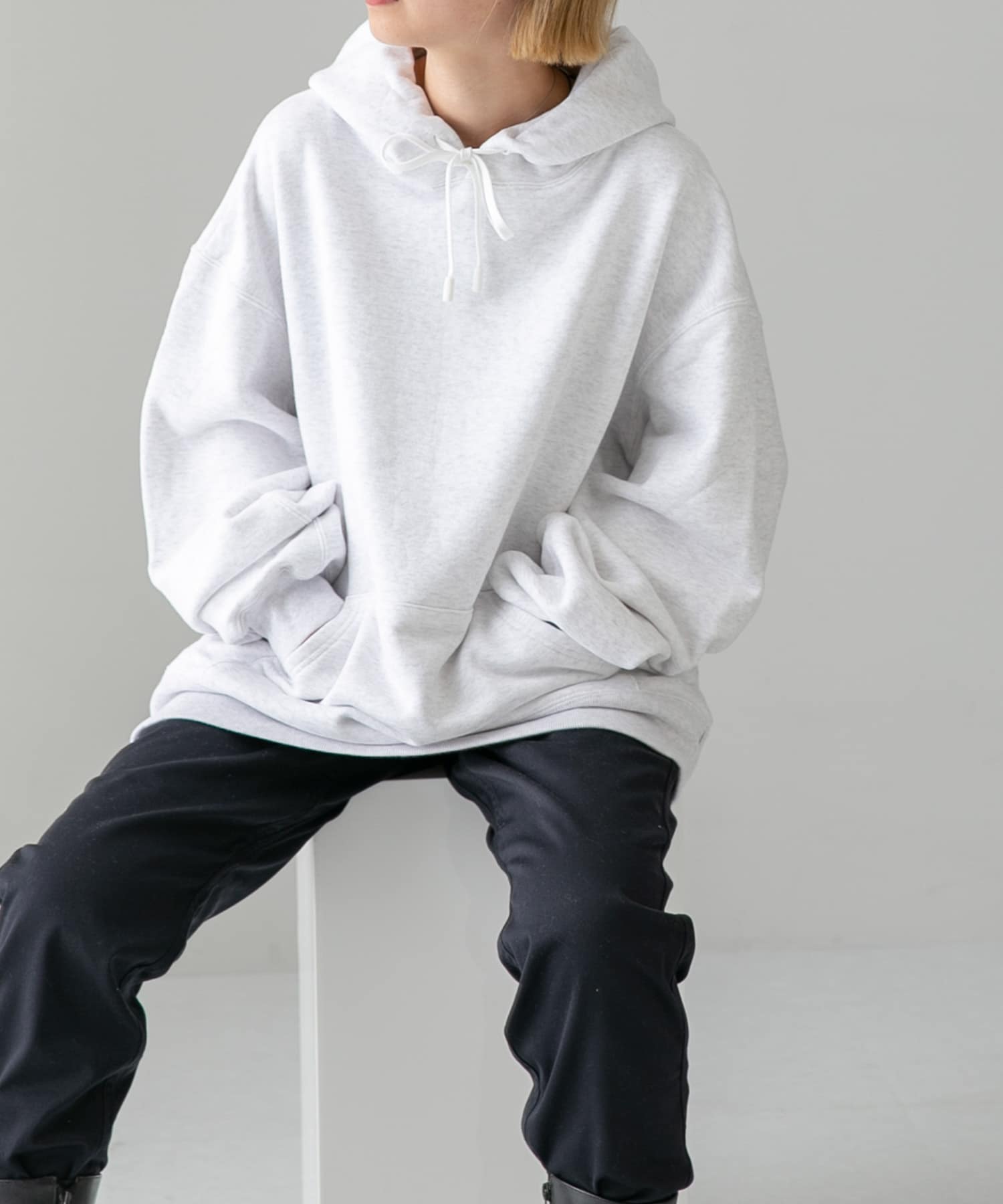 SUMARI OVERSIZED SWEAT SHIRTS