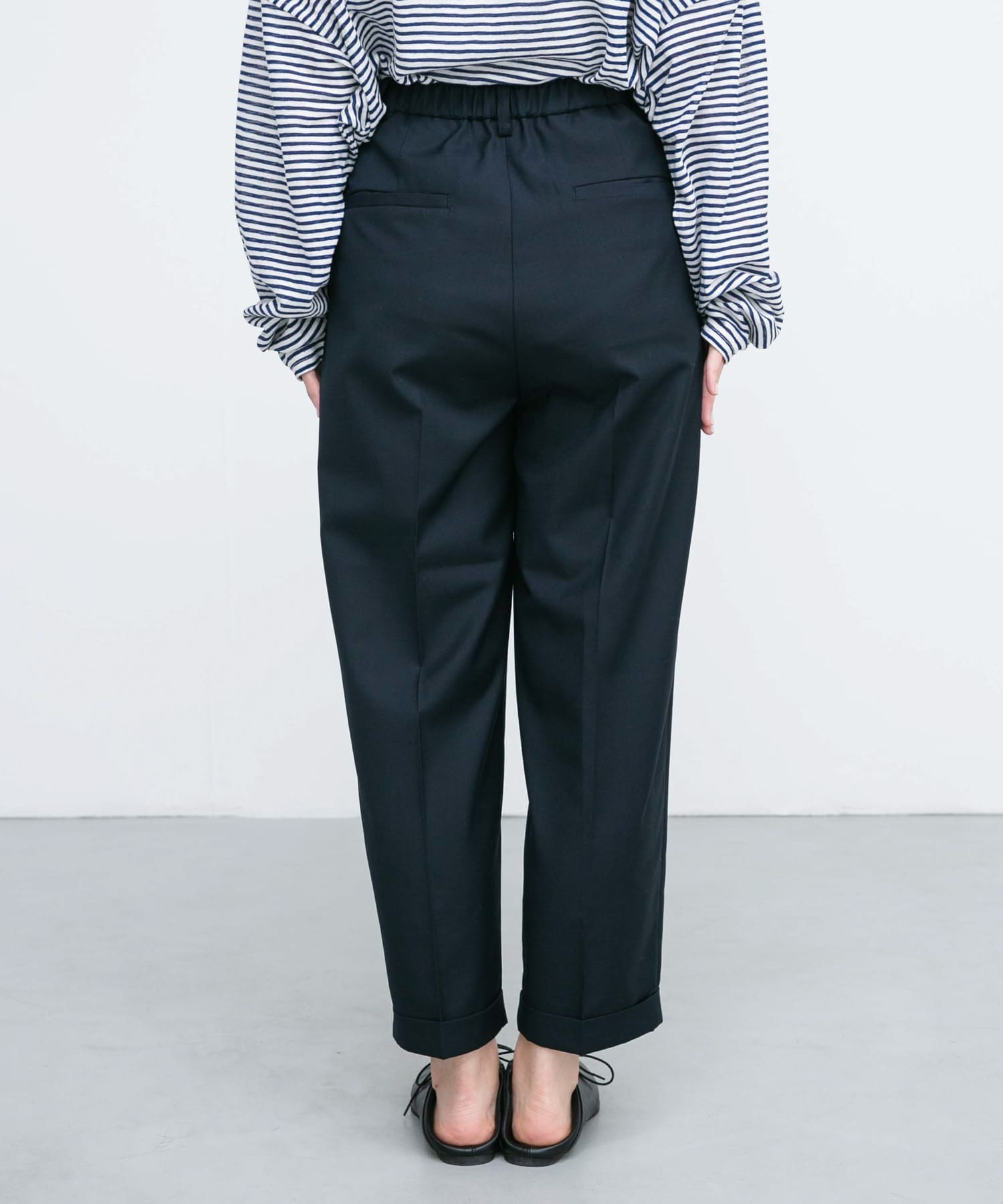 クロップドタックパンツ[KC44-24D130]｜URBAN RESEARCH公式