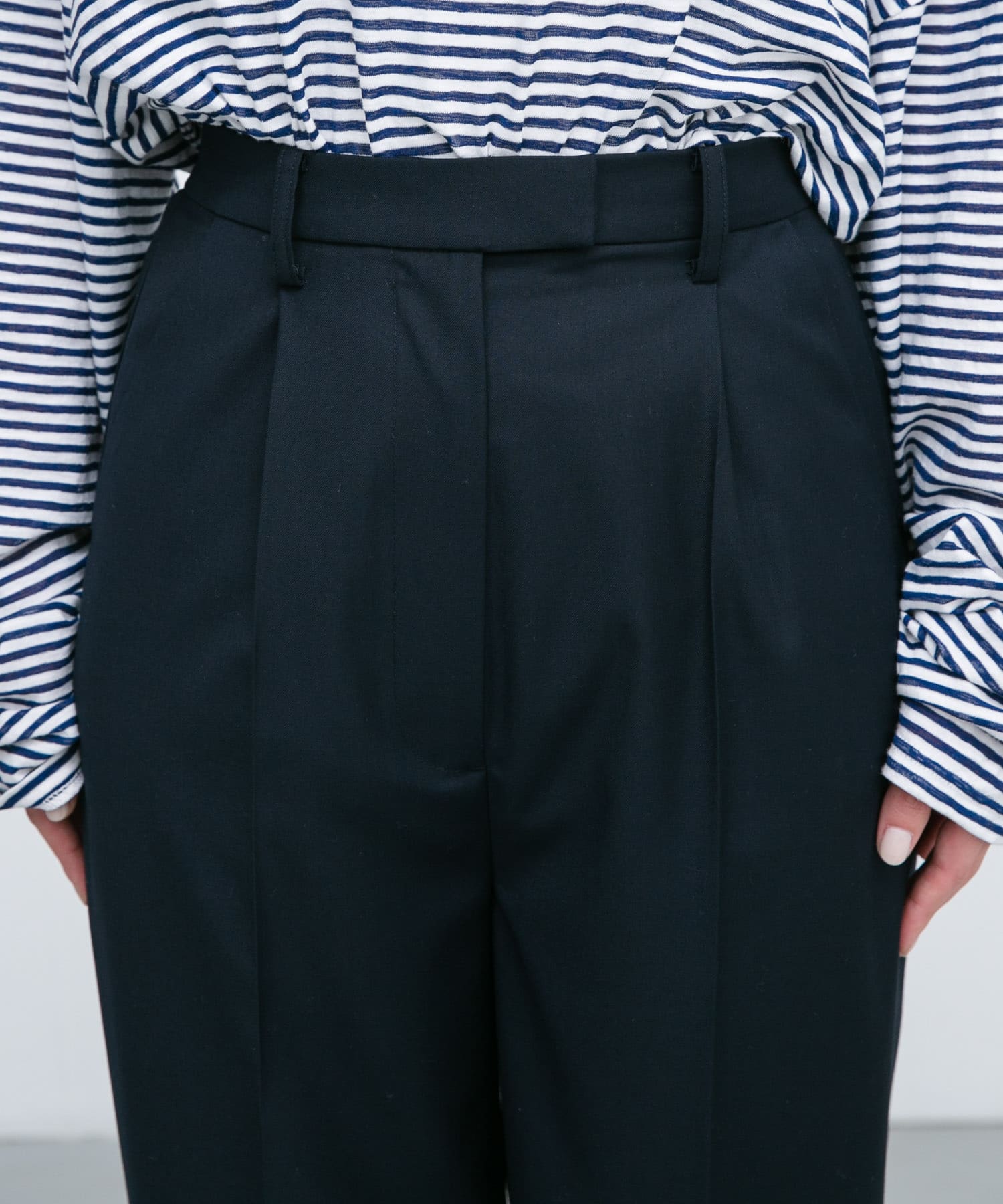 クロップドタックパンツ[KC44-24D130]｜URBAN RESEARCH公式