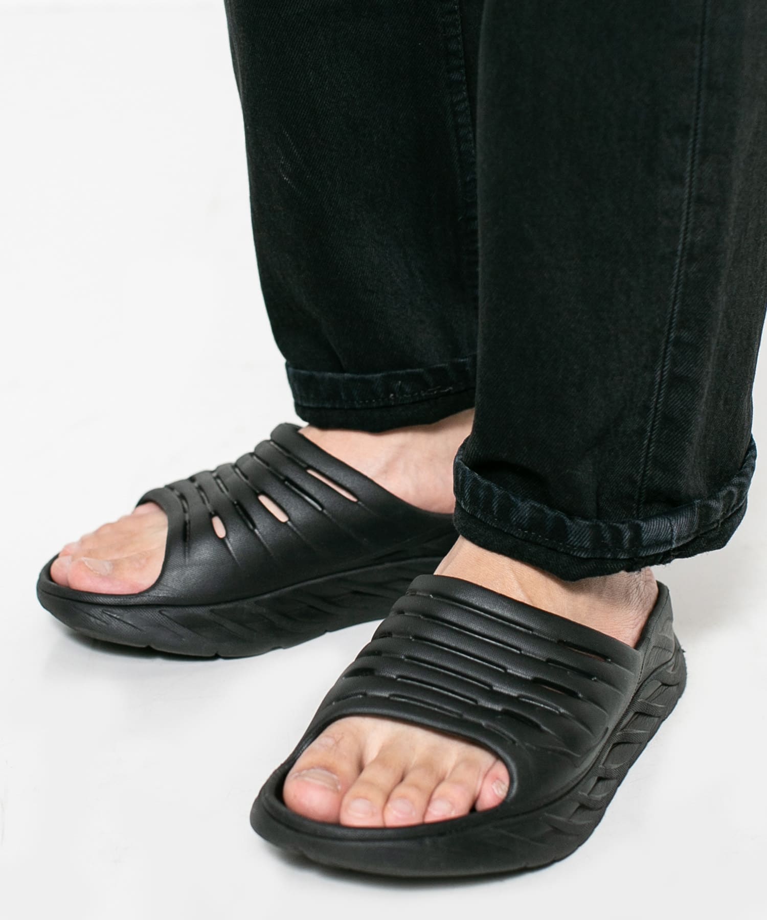 hoka one one recovery slide 2