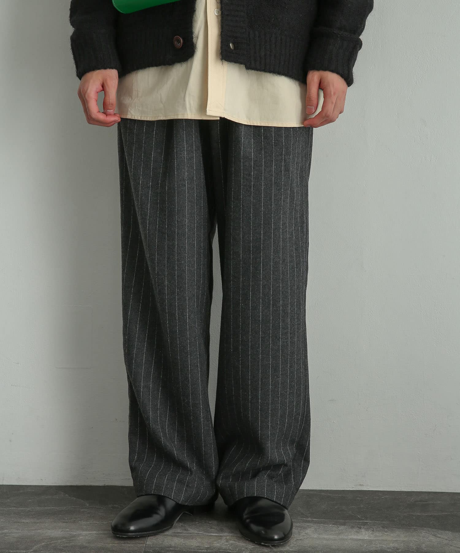 ストライプウールブレンドワイドパンツ[AA27-14B110]｜URBAN RESEARCH