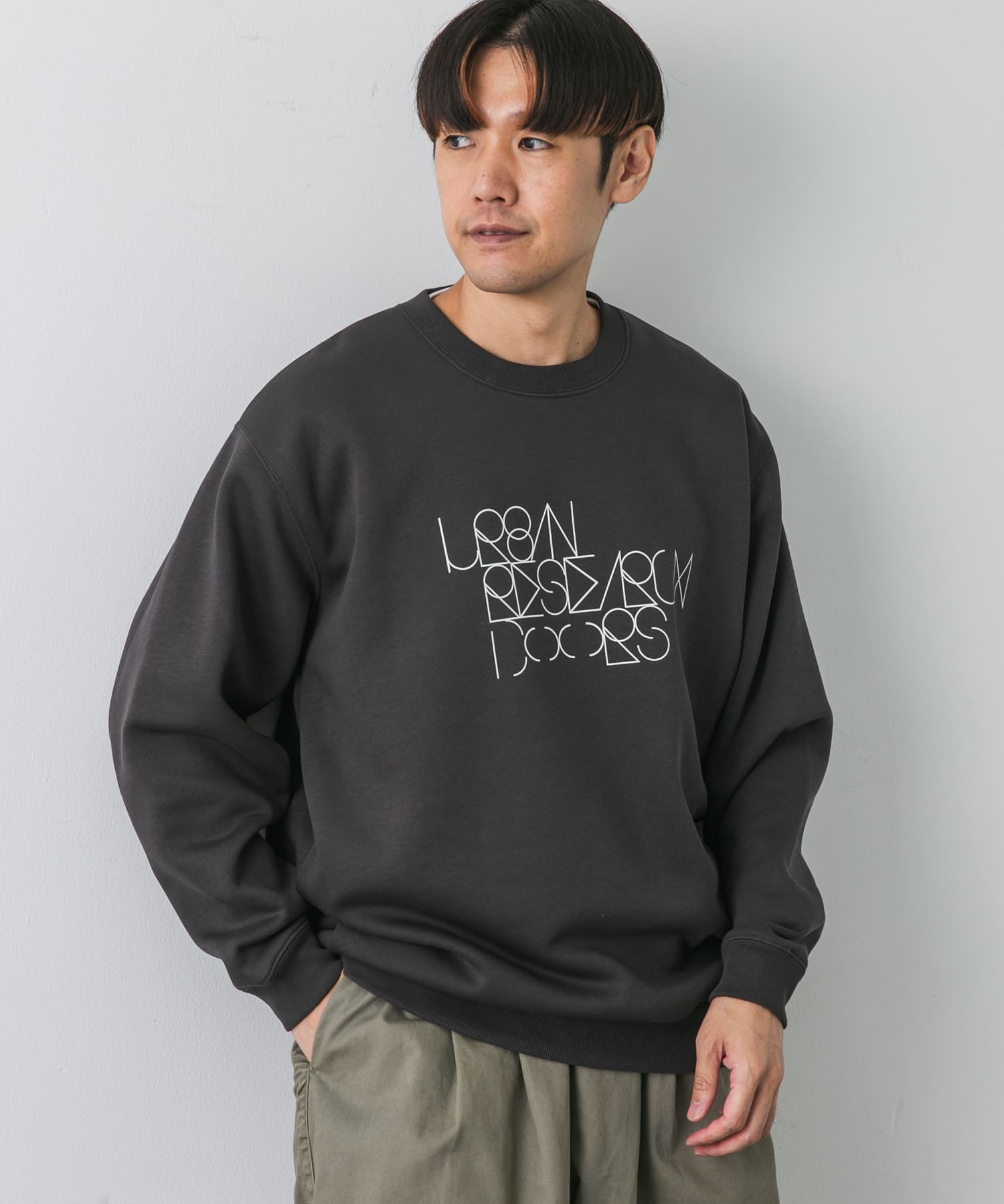 恵比寿プリントとマルチポケットウォッシュドリラックスフィットスウェットシャツ – EVISU