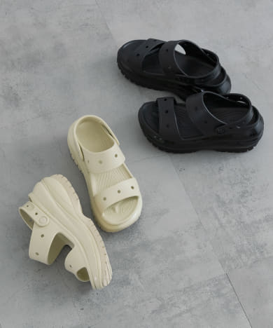 クロックス　MEGA CRUSH SANDAL