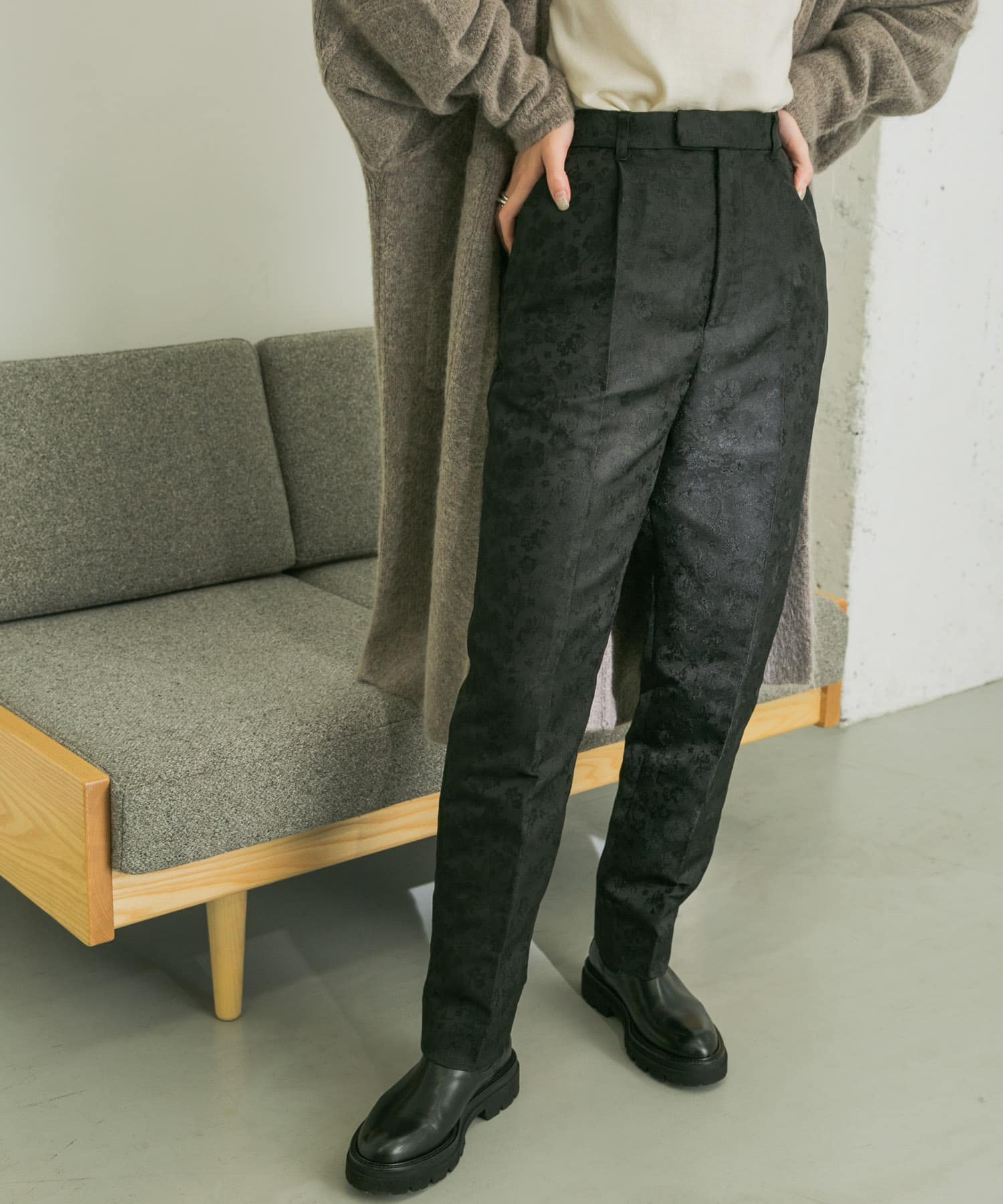 フラワージャカードテーパードパンツ[UR17-24F009]｜URBAN RESEARCH公式ファッション通販