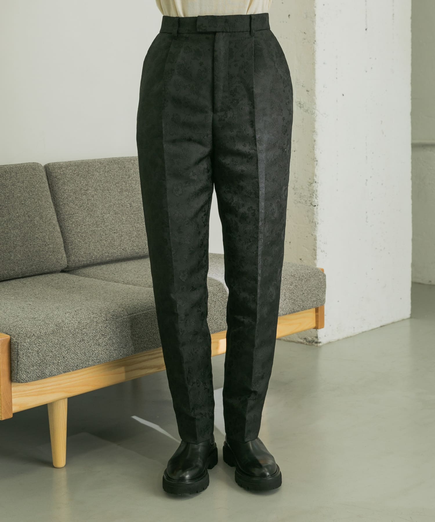 フラワージャカードテーパードパンツ[UR17-24F009]｜URBAN RESEARCH公式ファッション通販