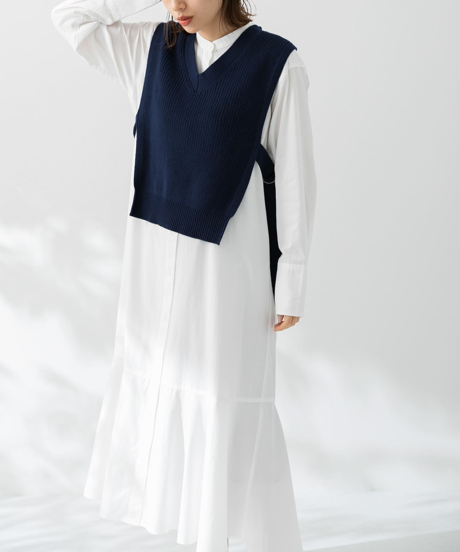 ニットベストxマーメードヘムシャツワンピース SET[LA24-26R004 ニットベストxマーメードヘムシャツワンピース SET[LA24-26R004