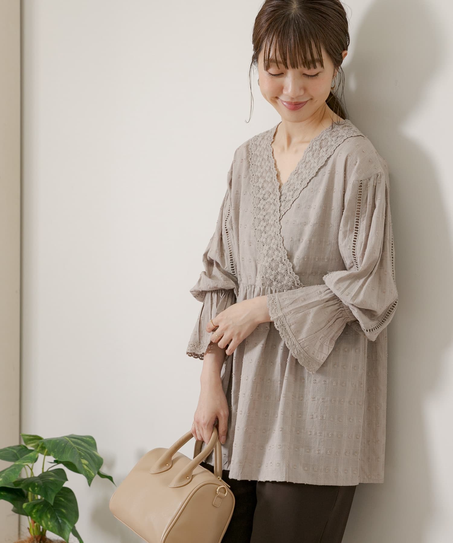 カシュクールドビーコットンブラウス[LA26-23R602]｜URBAN RESEARCH