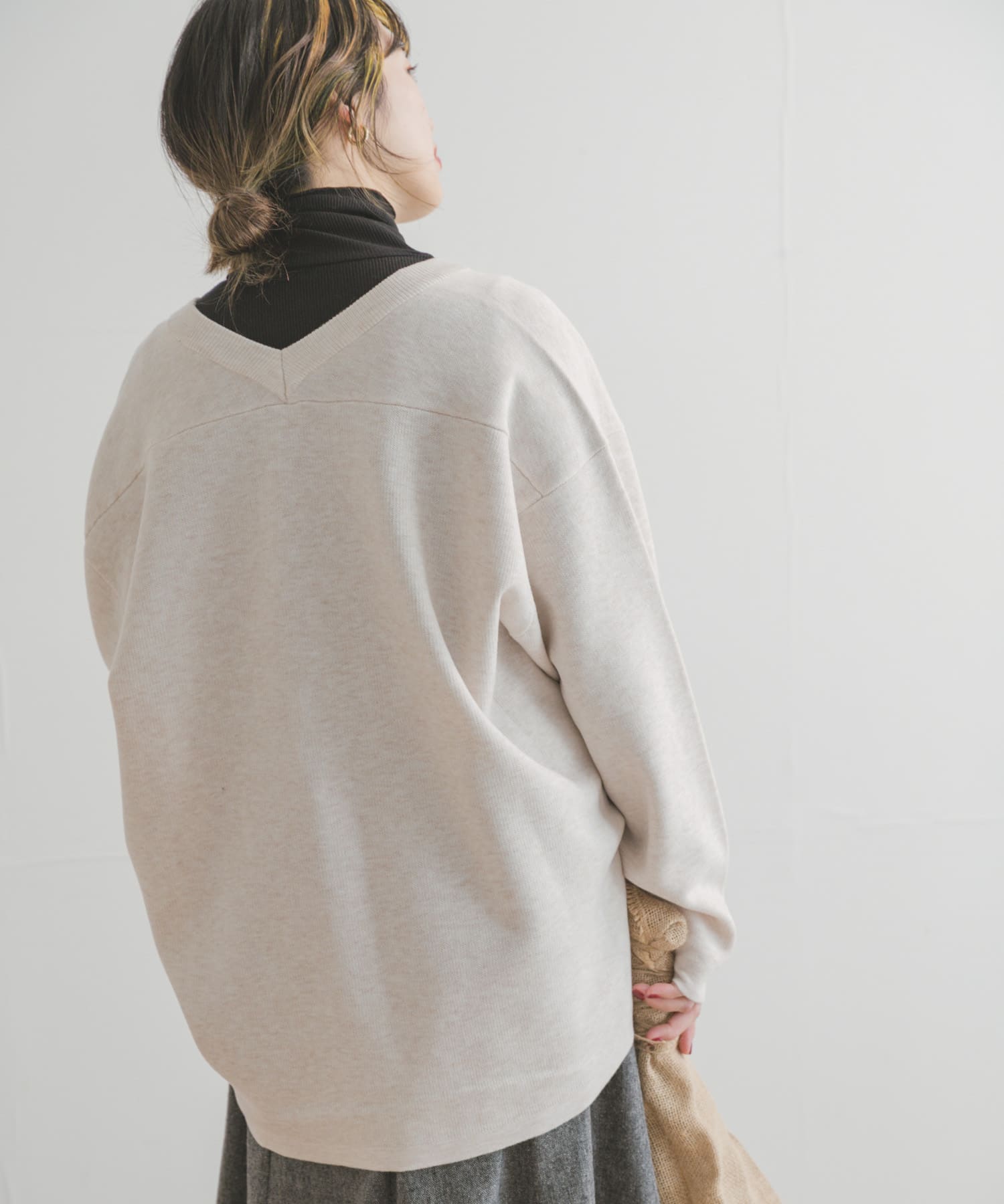 ルーズVネックニットプルオーバー[IT34-22A002]｜URBAN RESEARCH公式