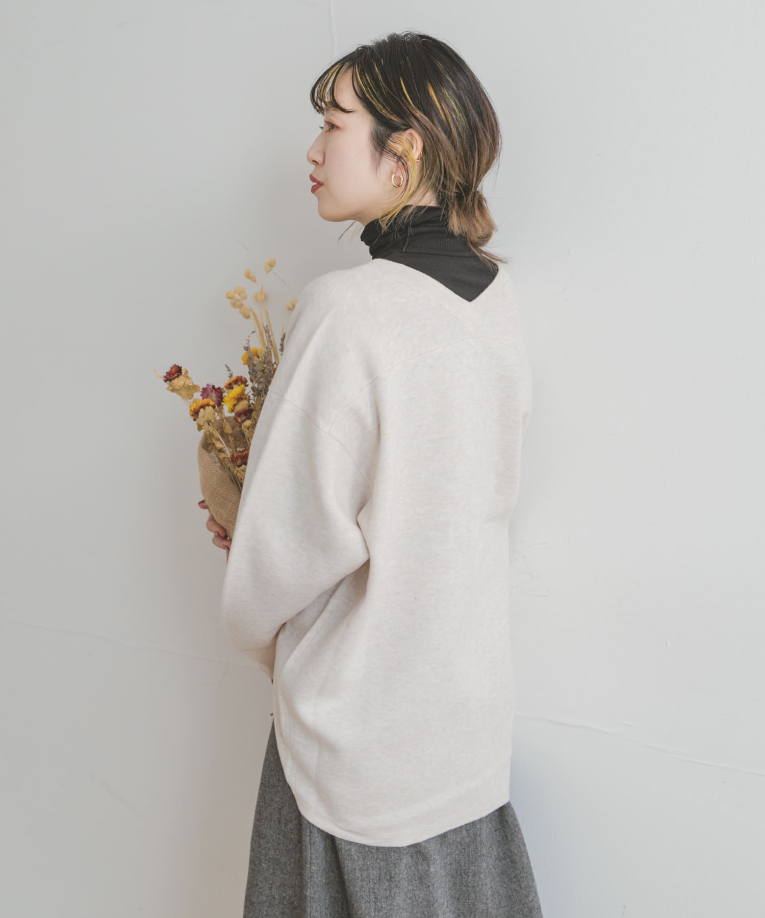 ルーズVネックニットプルオーバー[IT34-22A002]｜URBAN RESEARCH公式