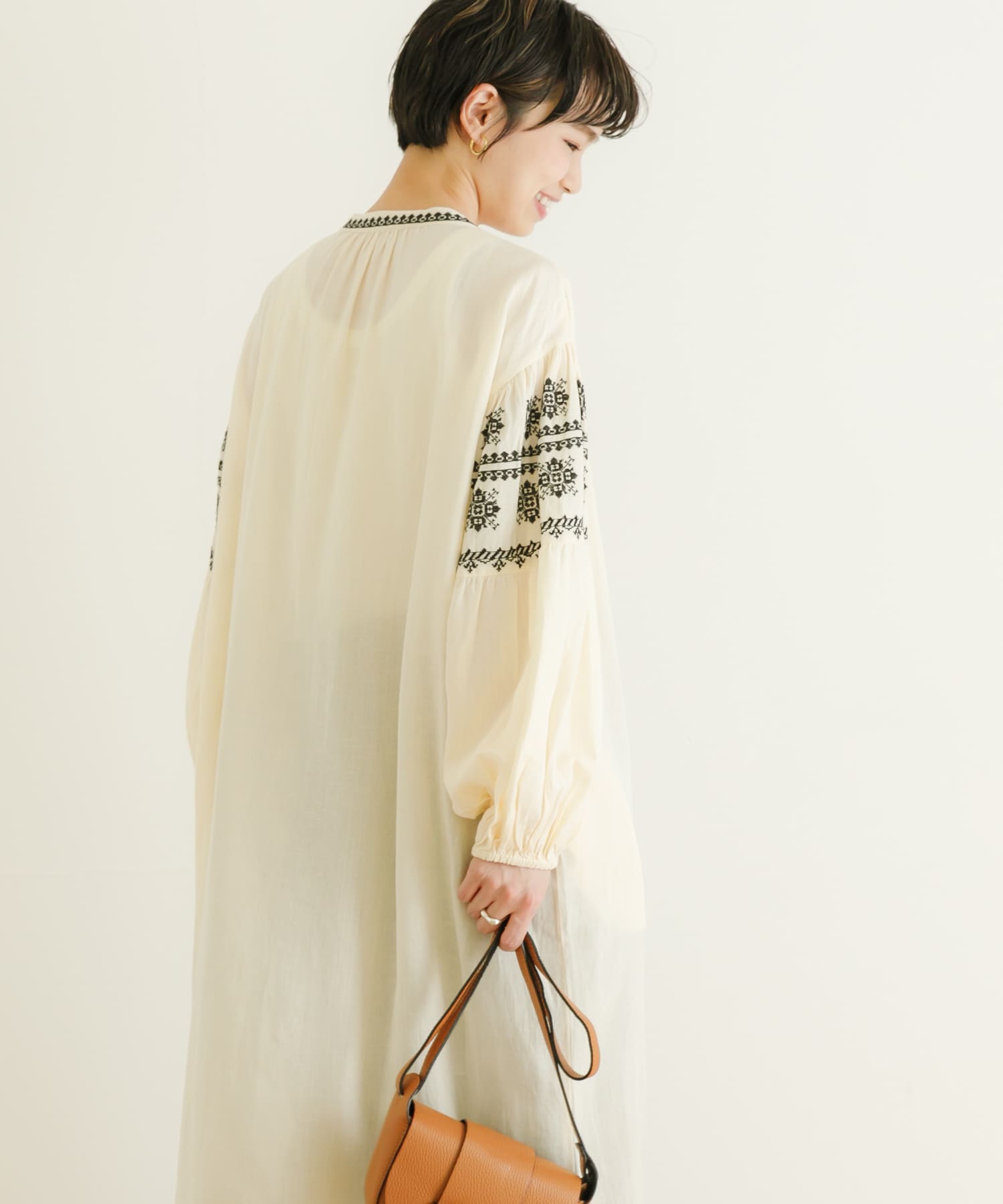 リネンレーヨン刺繍ワンピース[UR35-26F008]｜URBAN RESEARCH公式
