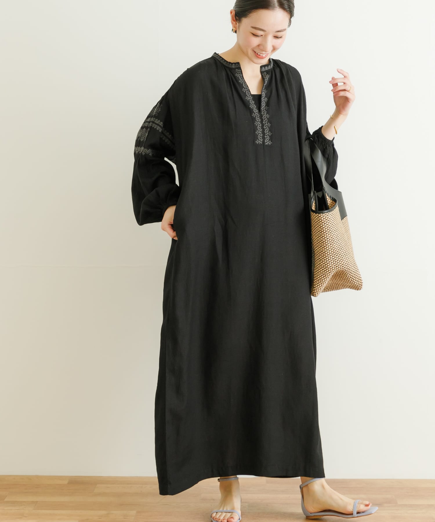 リネンレーヨン刺繍ワンピース[UR35-26F008]｜URBAN RESEARCH公式