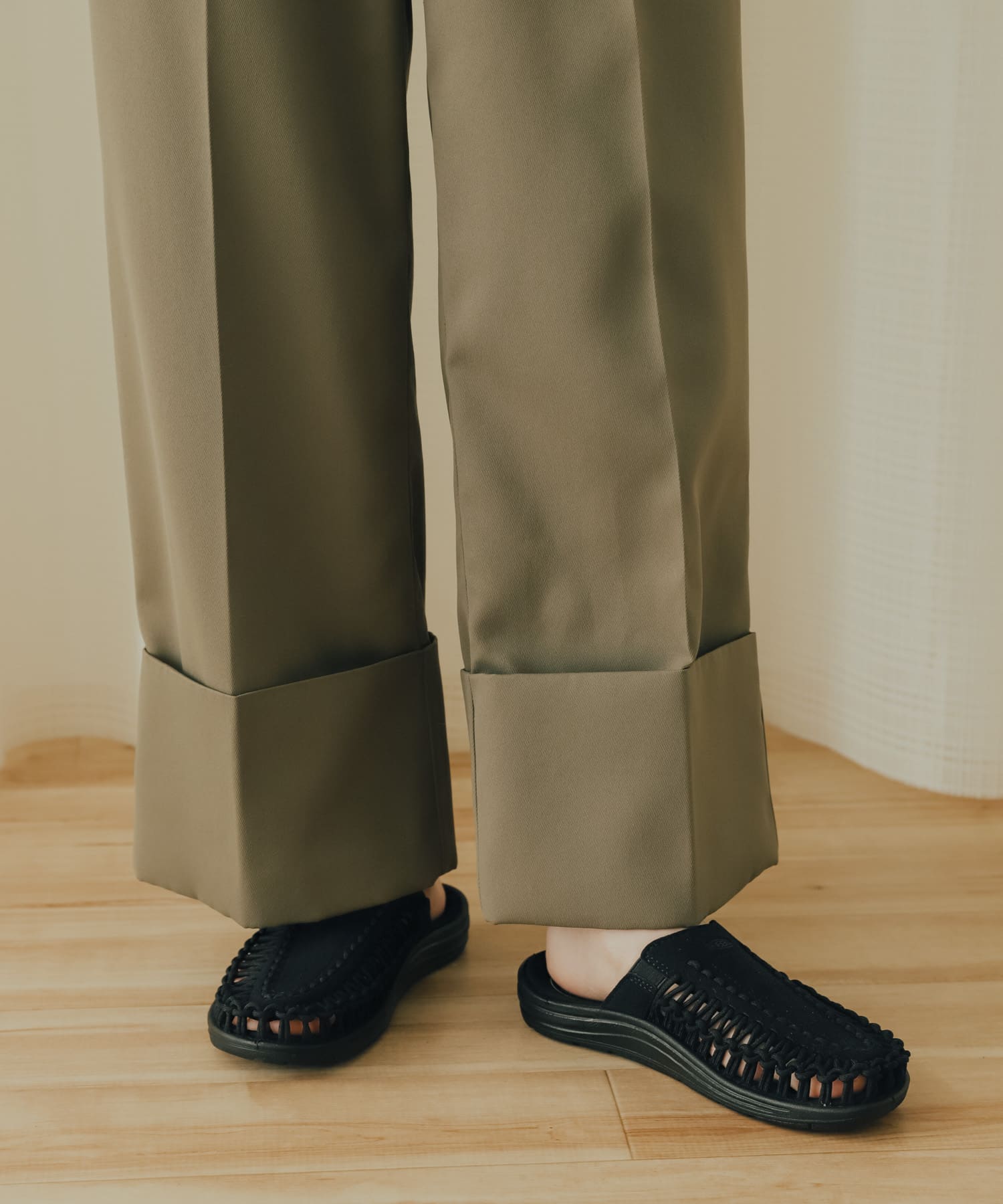Uiscel KEEN UNEEK ll SLIDE[AZ35-2HD101]｜URBAN RESEARCH公式