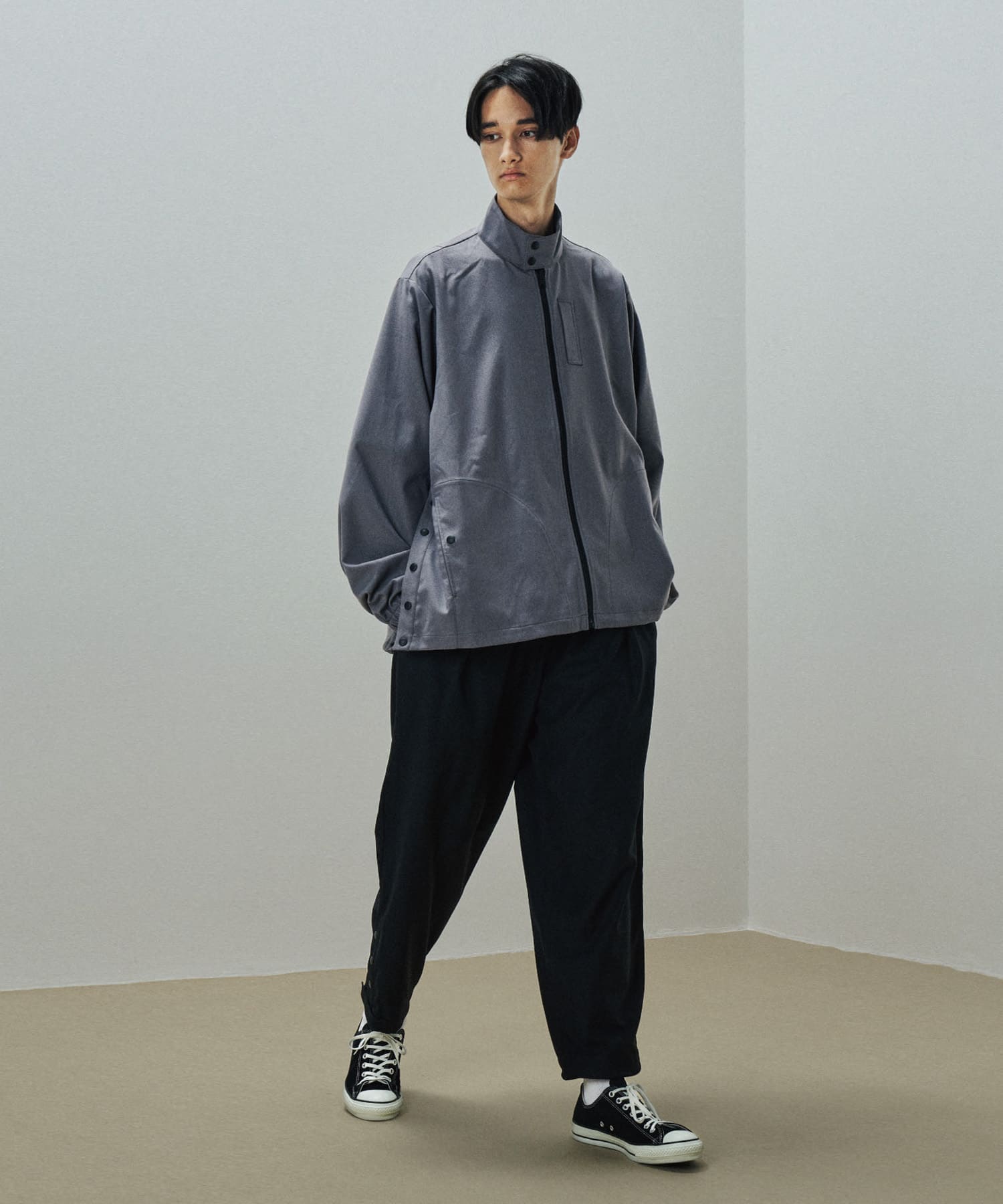UNTRACE TAPERED STRETCH TRACK PANTS[UN-013-BSM34]｜URBAN RESEARCH