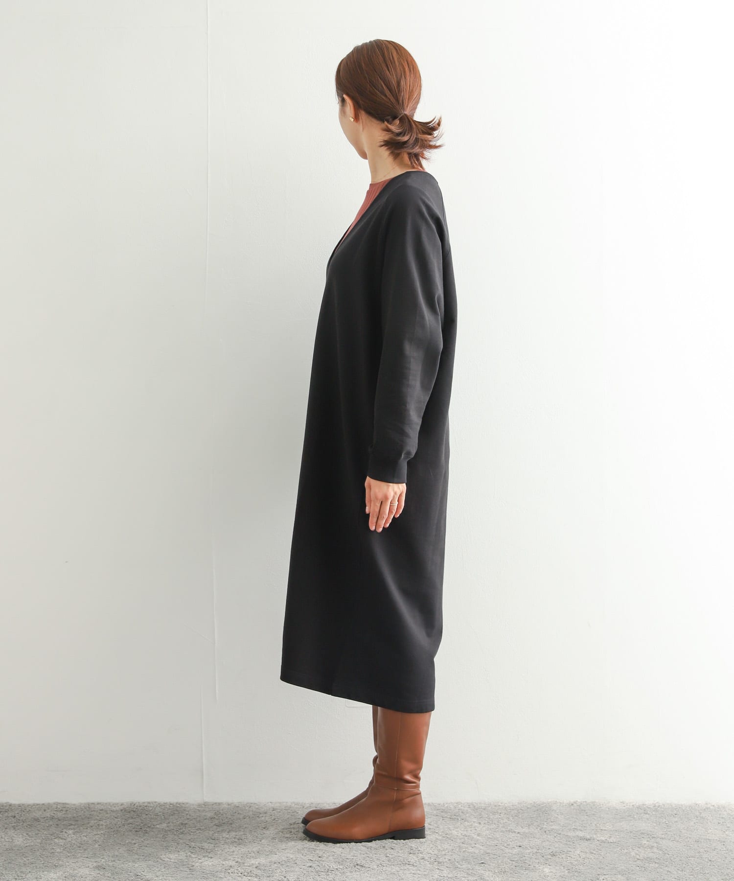 コットンインレイVネックカットワンピース[DR36-26U105]｜URBAN