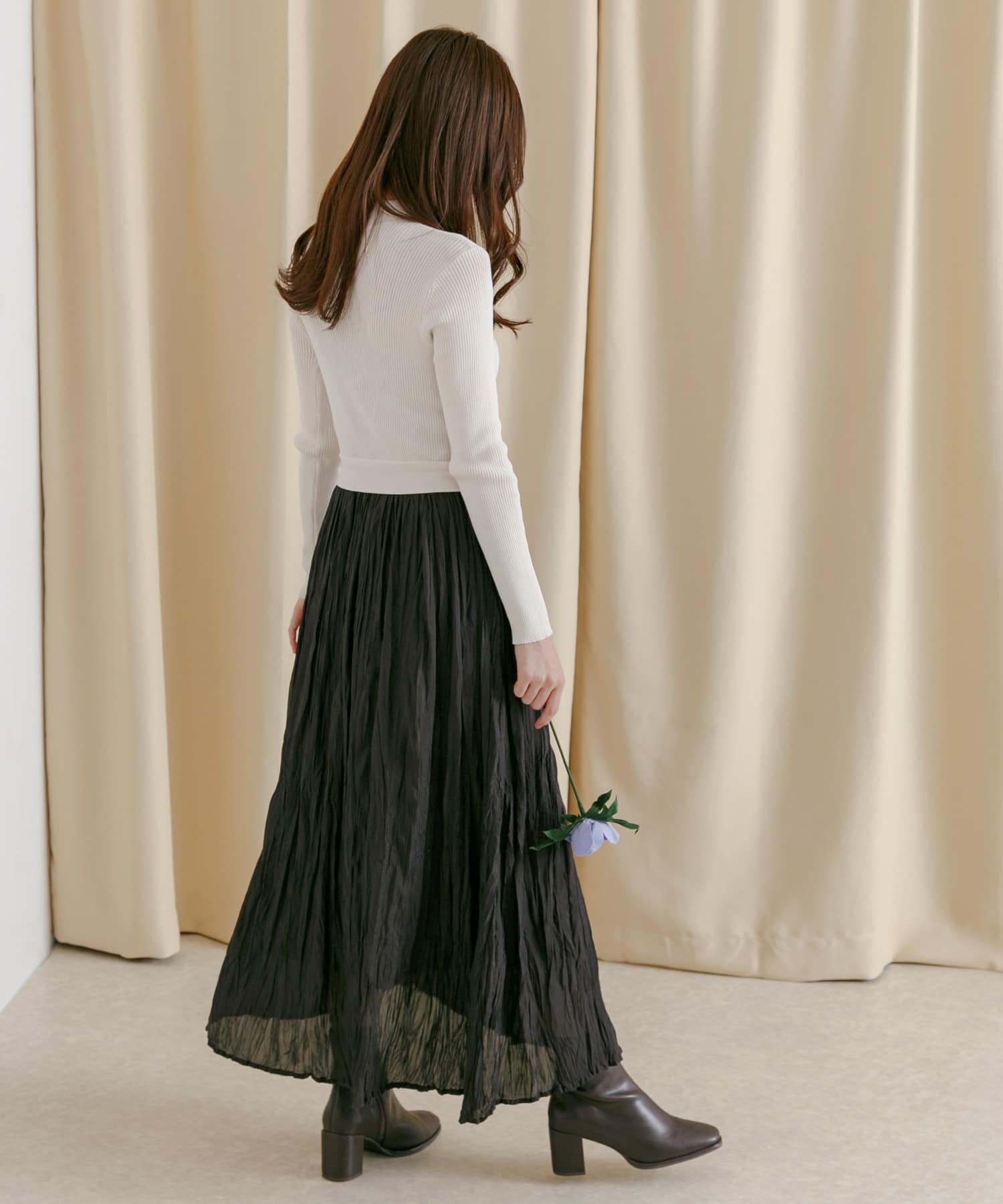 ESCADA #snc エスカーダ ワンピース 36 黒 半袖 Vネック タイト
