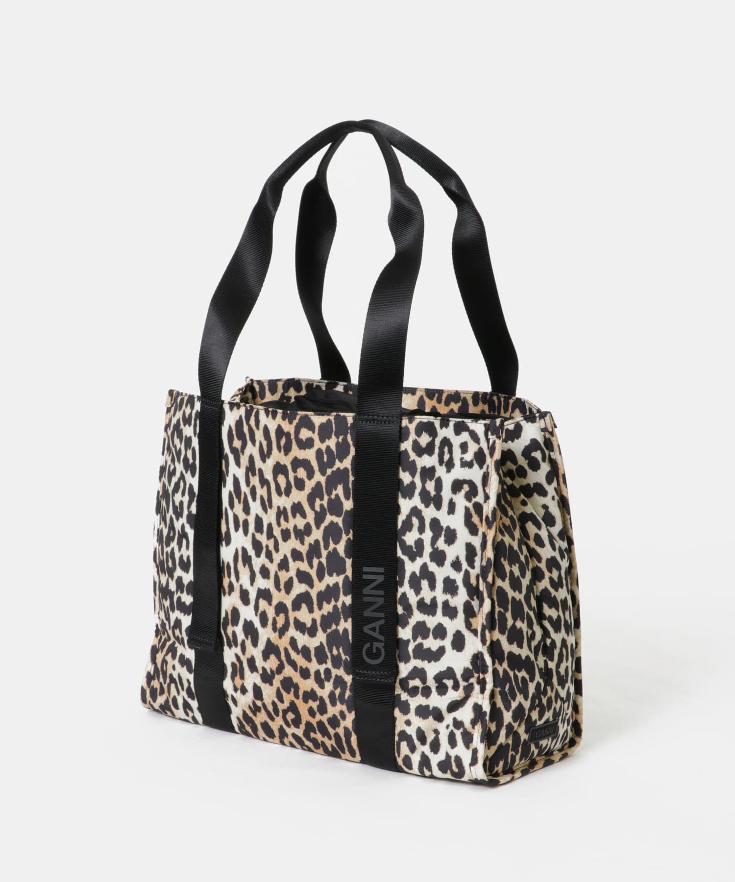 GANNI Recycled tech Medium Tote[A4954-UL37]｜URBAN RESEARCH公式