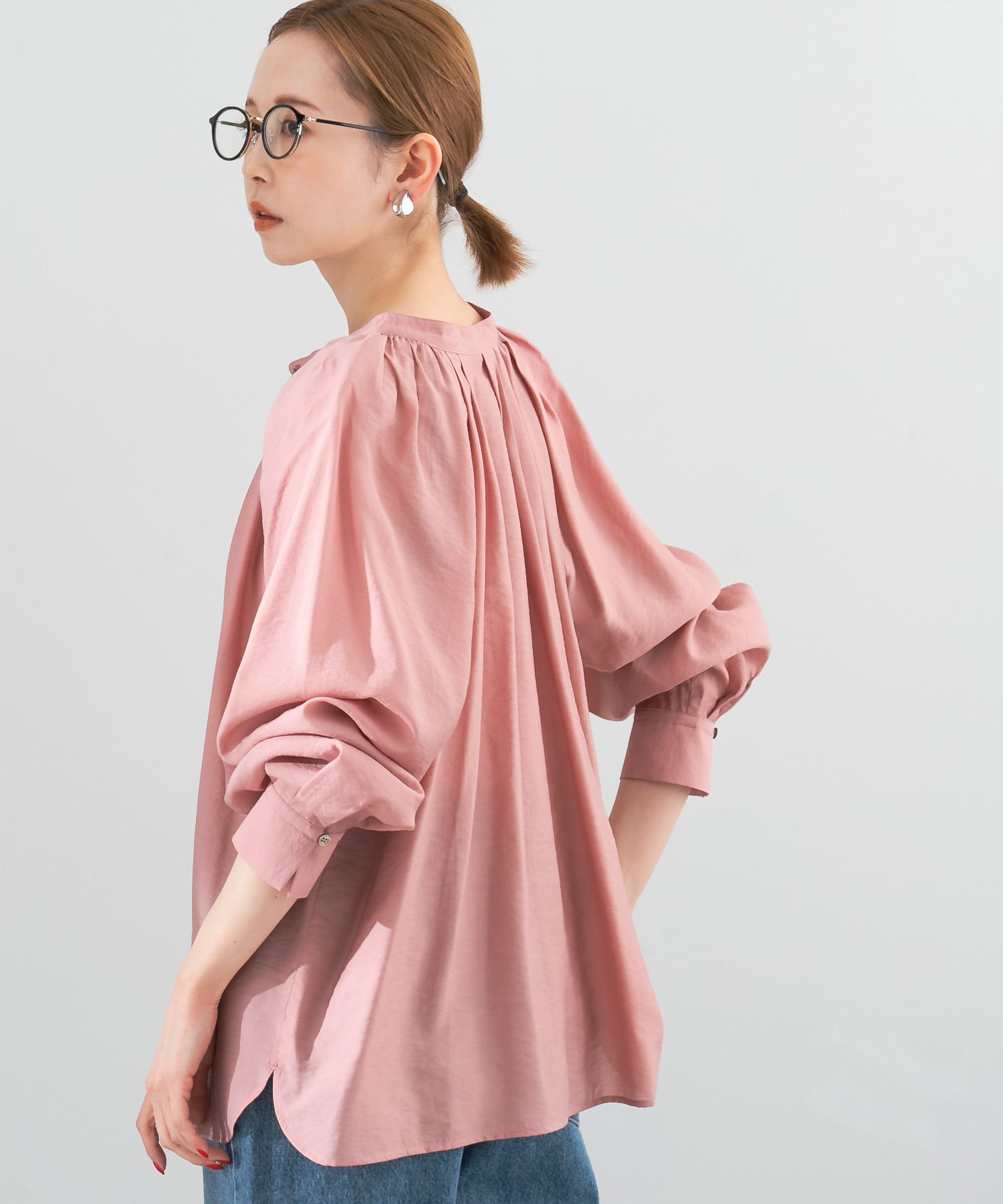 ランダムタックセミシアーブラウス[RA44-23C403]｜URBAN