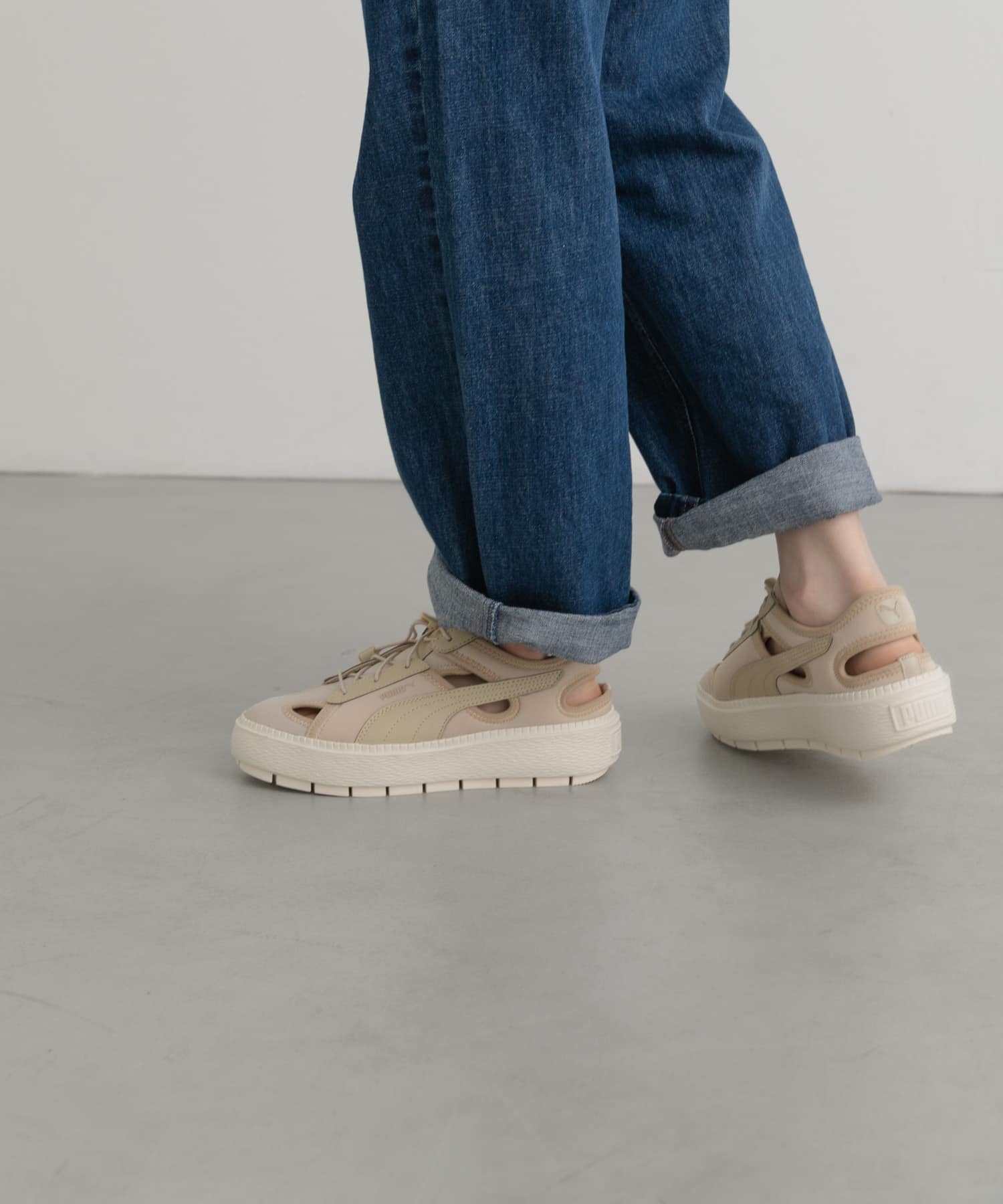 新品 UGG LA Cloud Sport Platform プラットフォーム（Amazon