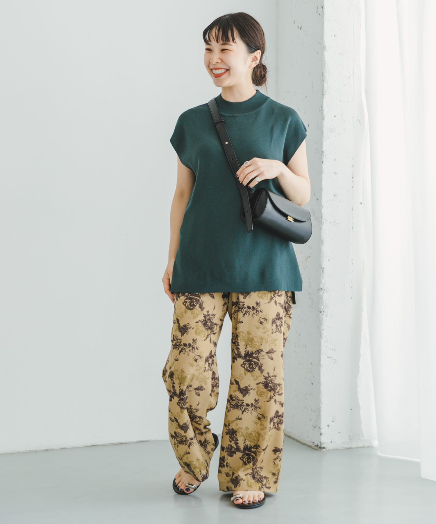 プリントイージーワイドパンツ[IT45-24A012]｜URBAN RESEARCH