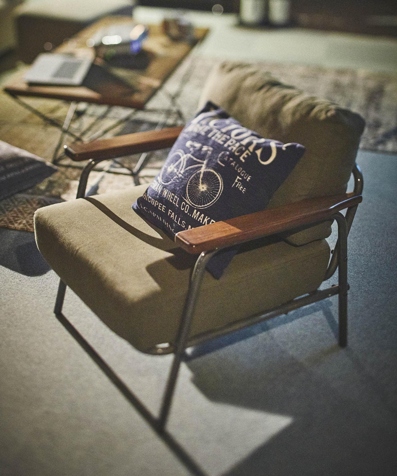 UR FURNITURE ハウル 1人掛[URF-AZHS-654]｜URBAN RESEARCH公式