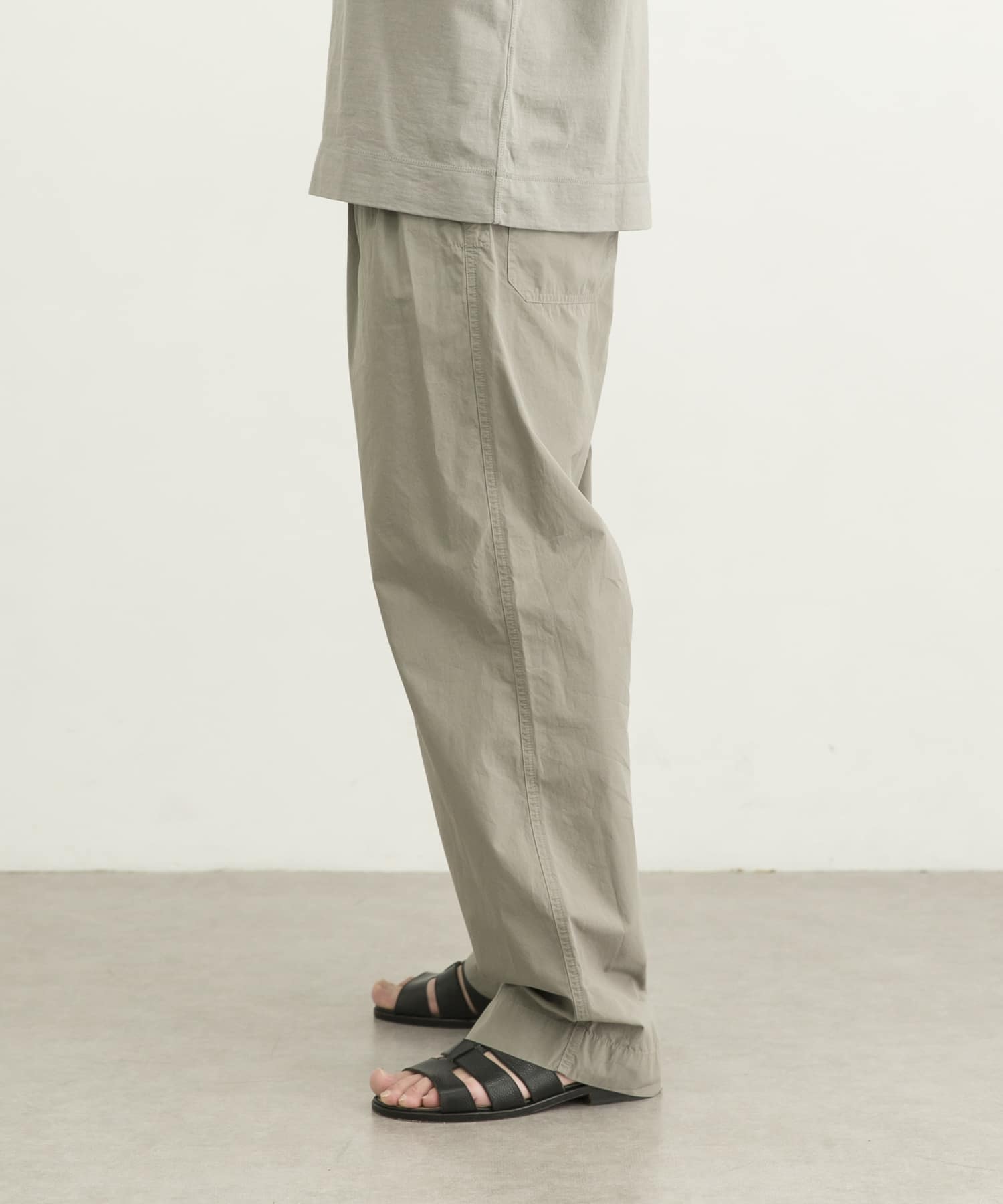 別注』MHL.×URBAN RESEARCH FINE COTTON TROUSERS[5962140582-UM25]｜URBAN RESEARCH 公式ファッション通販