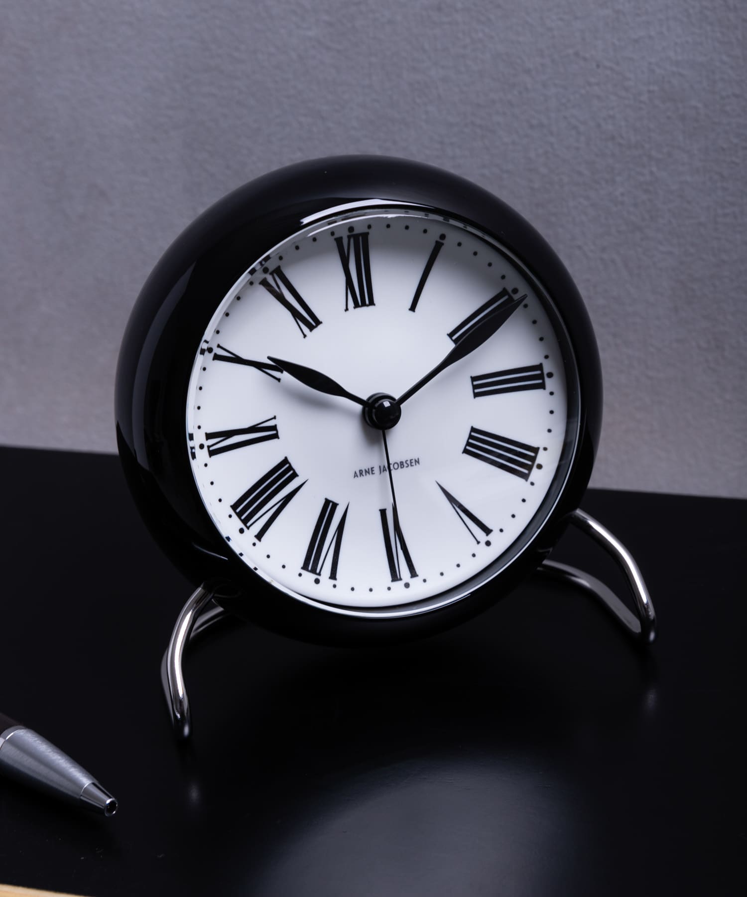 ARNE JACOBSEN ROMAN テーブルクロックwアラーム[URF-AJ-TC43671 ...