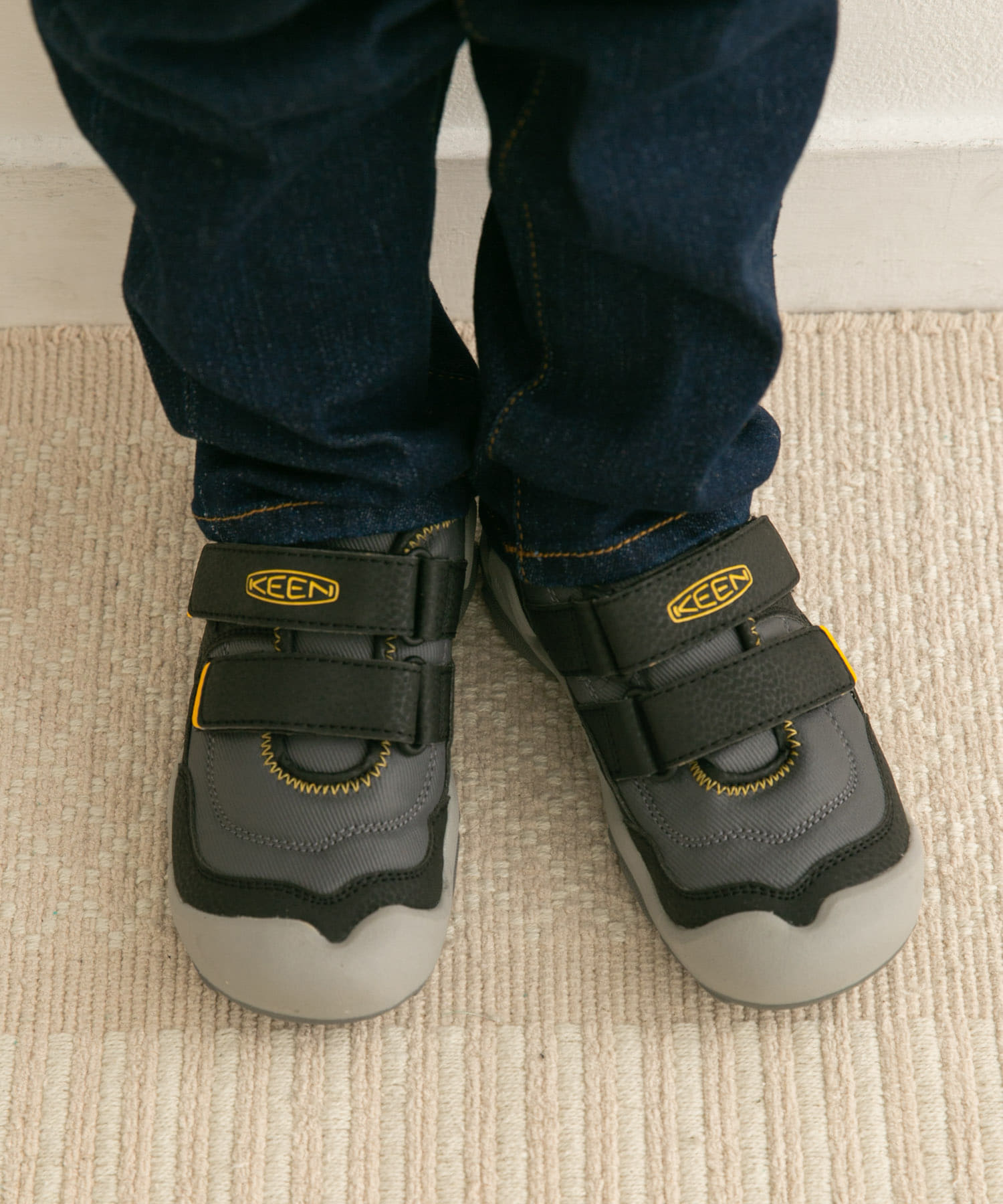 即納再入荷】 KEEN キーン CHILDREN KNOTCH HOLLOW キッズ スニーカー(キッズノッチホロー) 1025885  靴の通販総合オンラインASBee 通販 PayPayモール