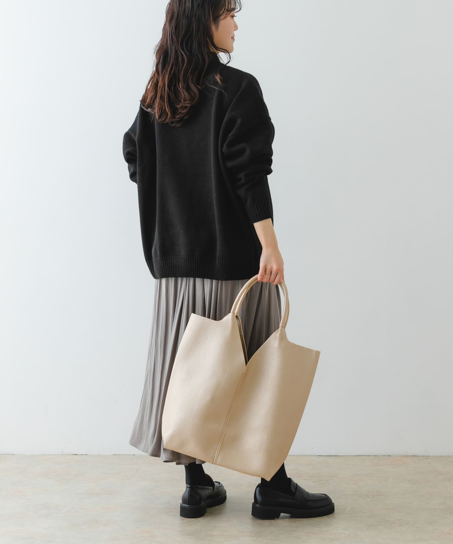 Vカットシンプルトートバッグ[XX34-2AU2403]｜URBAN RESEARCH公式