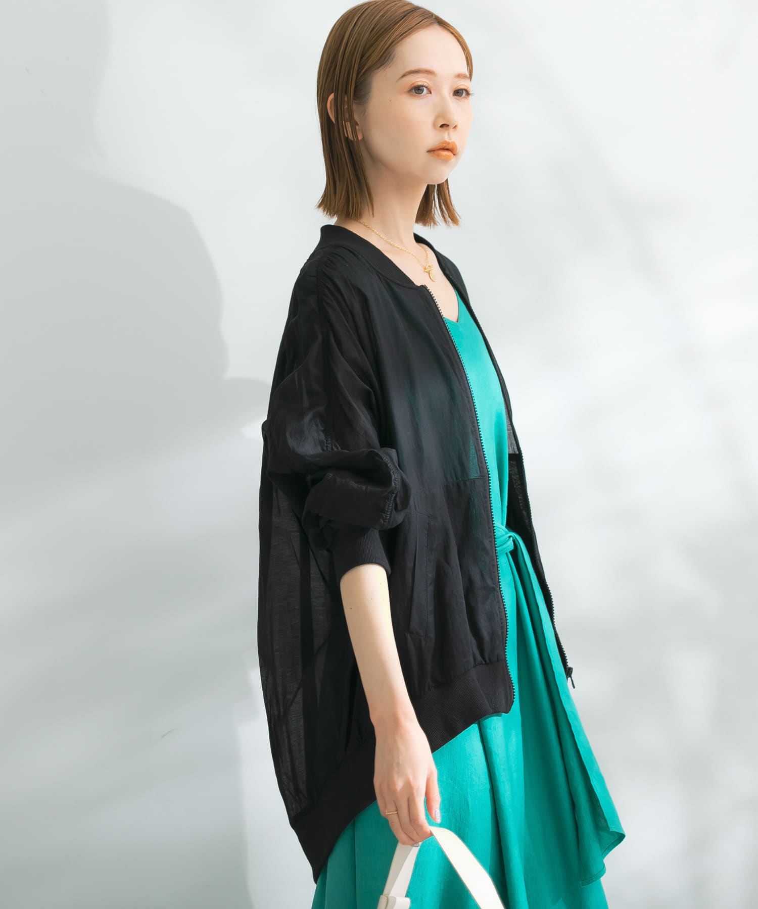 TORRAZZO DONNA ギャザースリーブMA-1[6232-506-RL35]｜URBAN RESEARCH