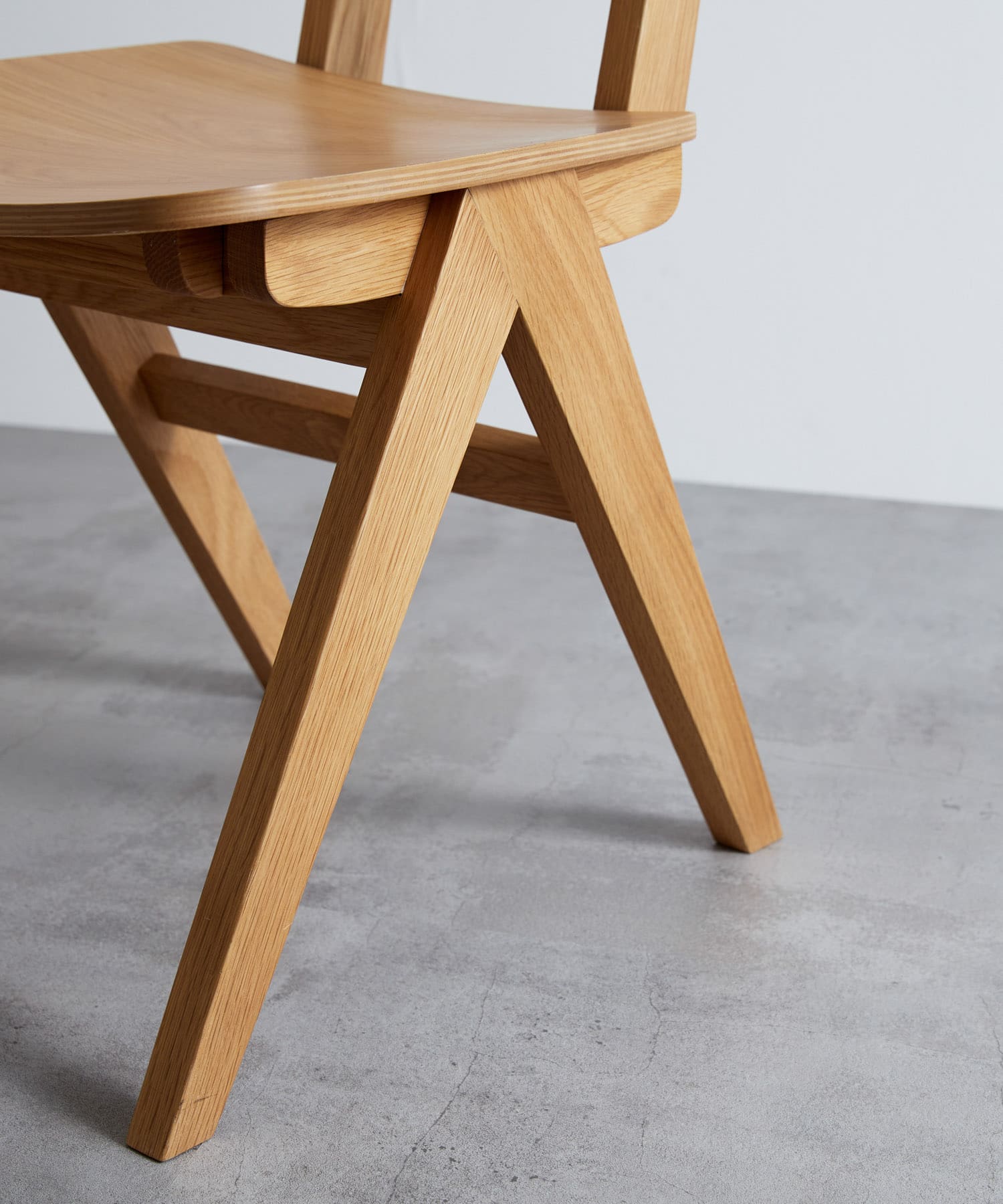 BOTHY Mountain Leg Chair[DP43-6BJDM1]｜URBAN RESEARCH公式