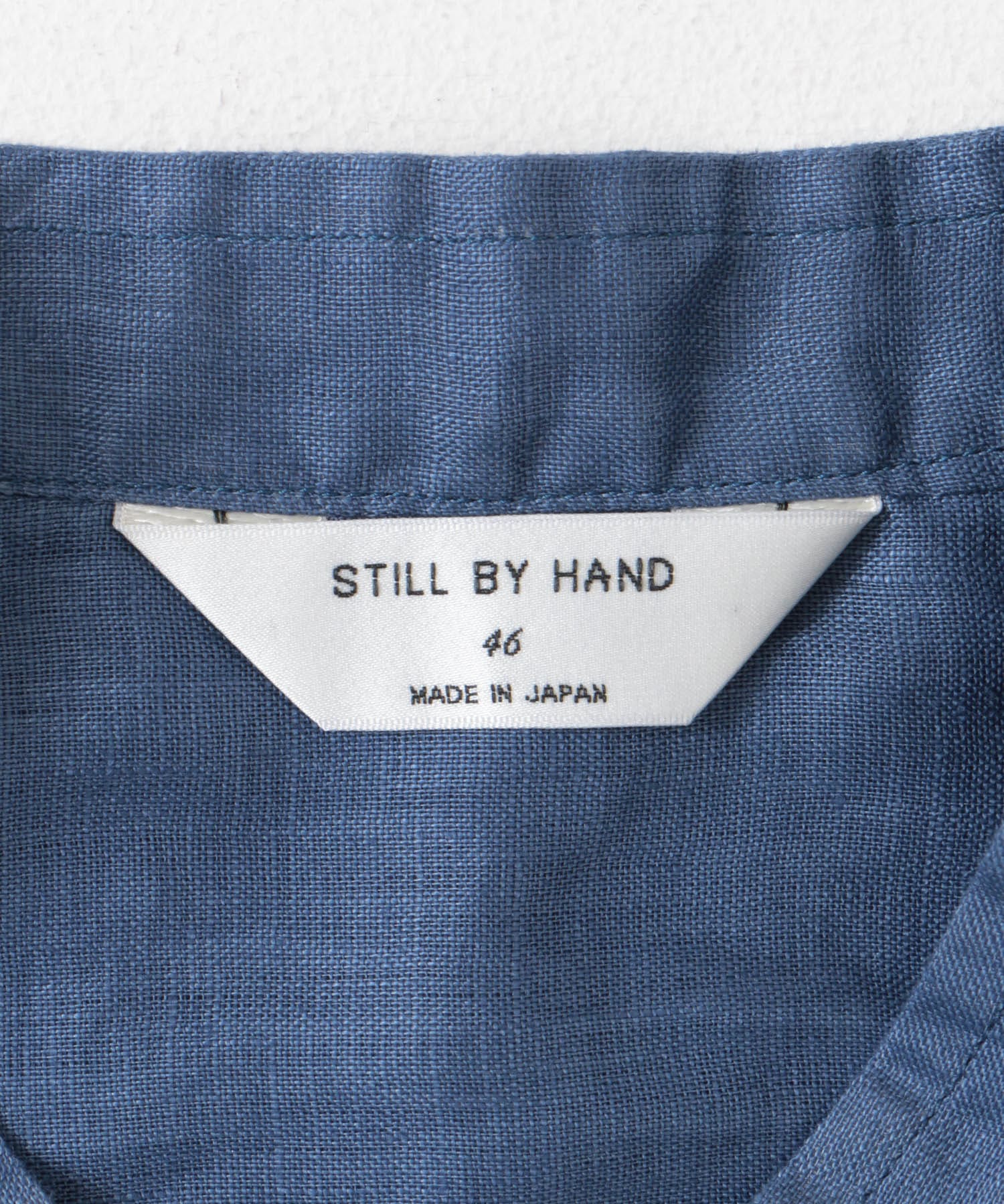 STILL BY HAND Wポケットリネンバンドカラーシャツ[DM45